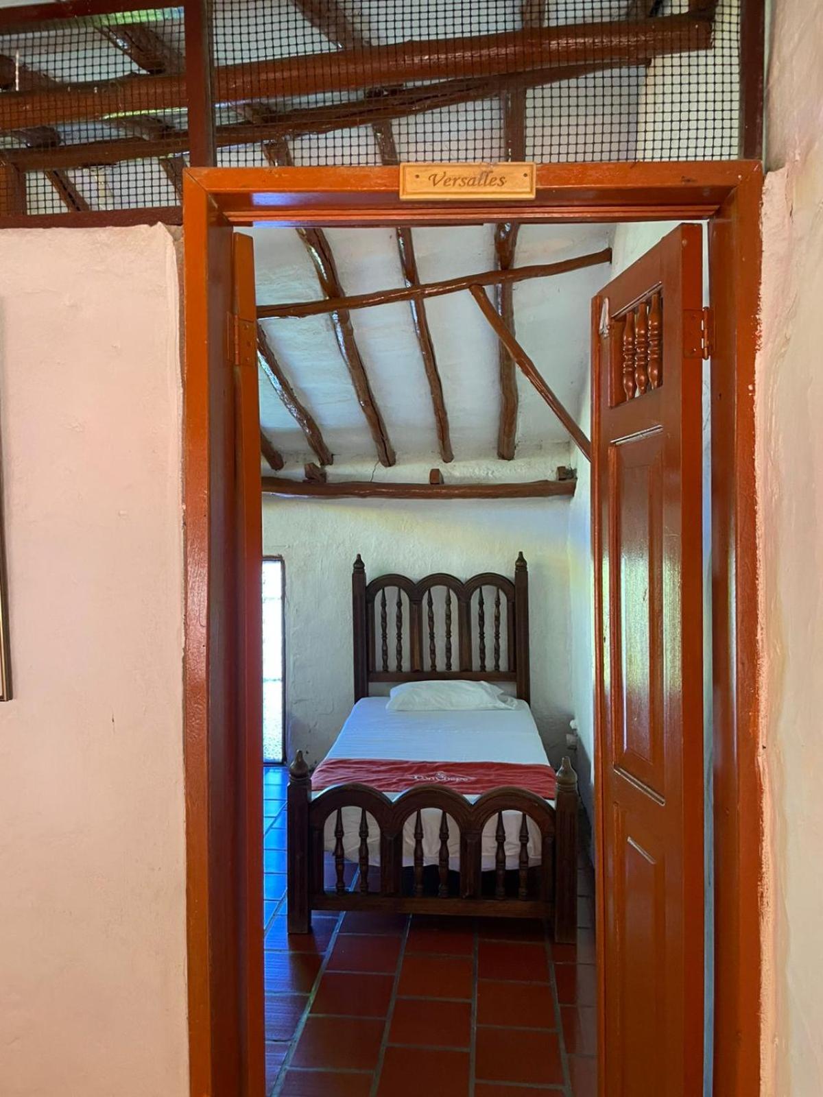 Standard Twin Room photo 1