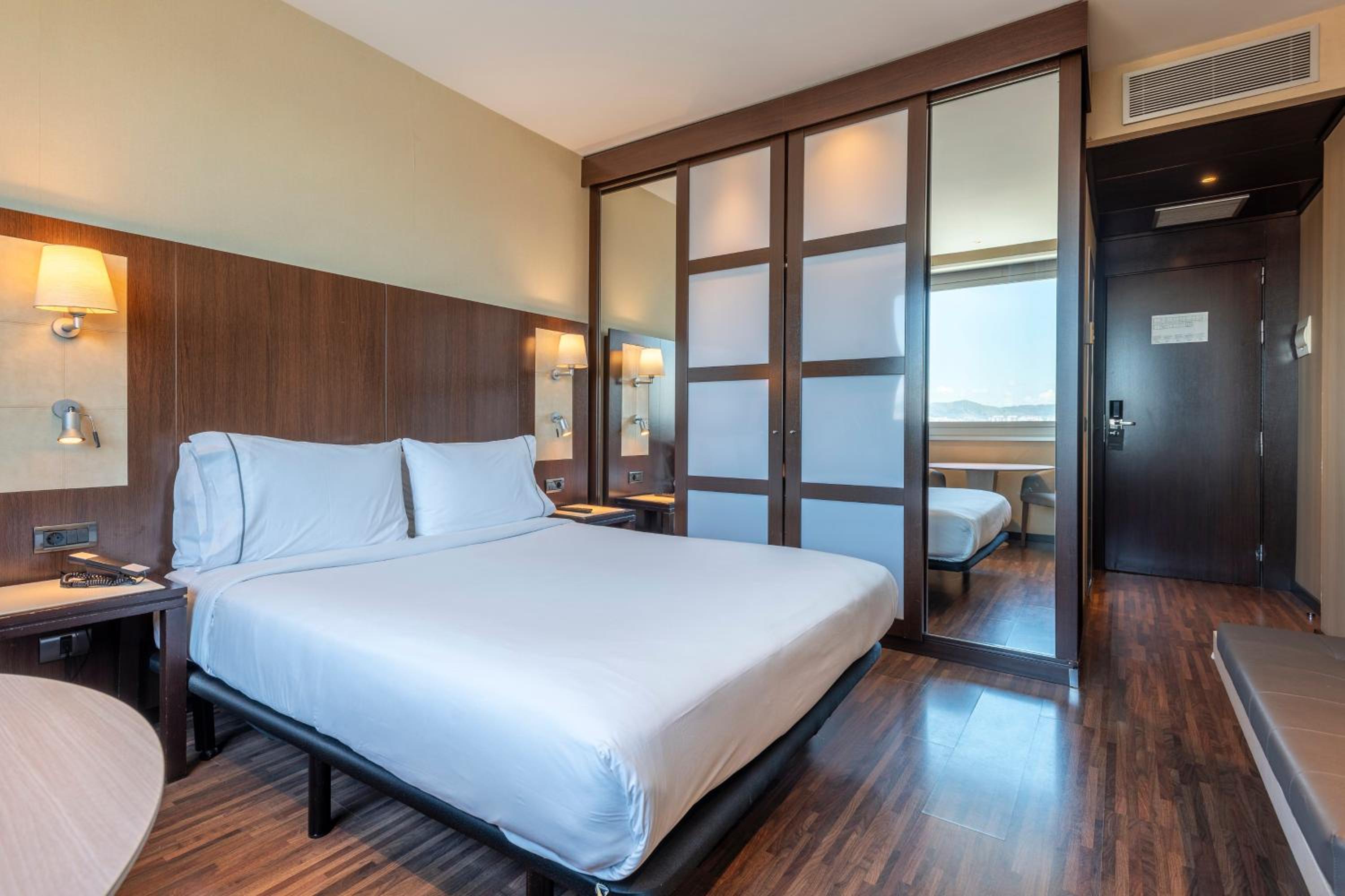 Superior Double or Twin Room with City View