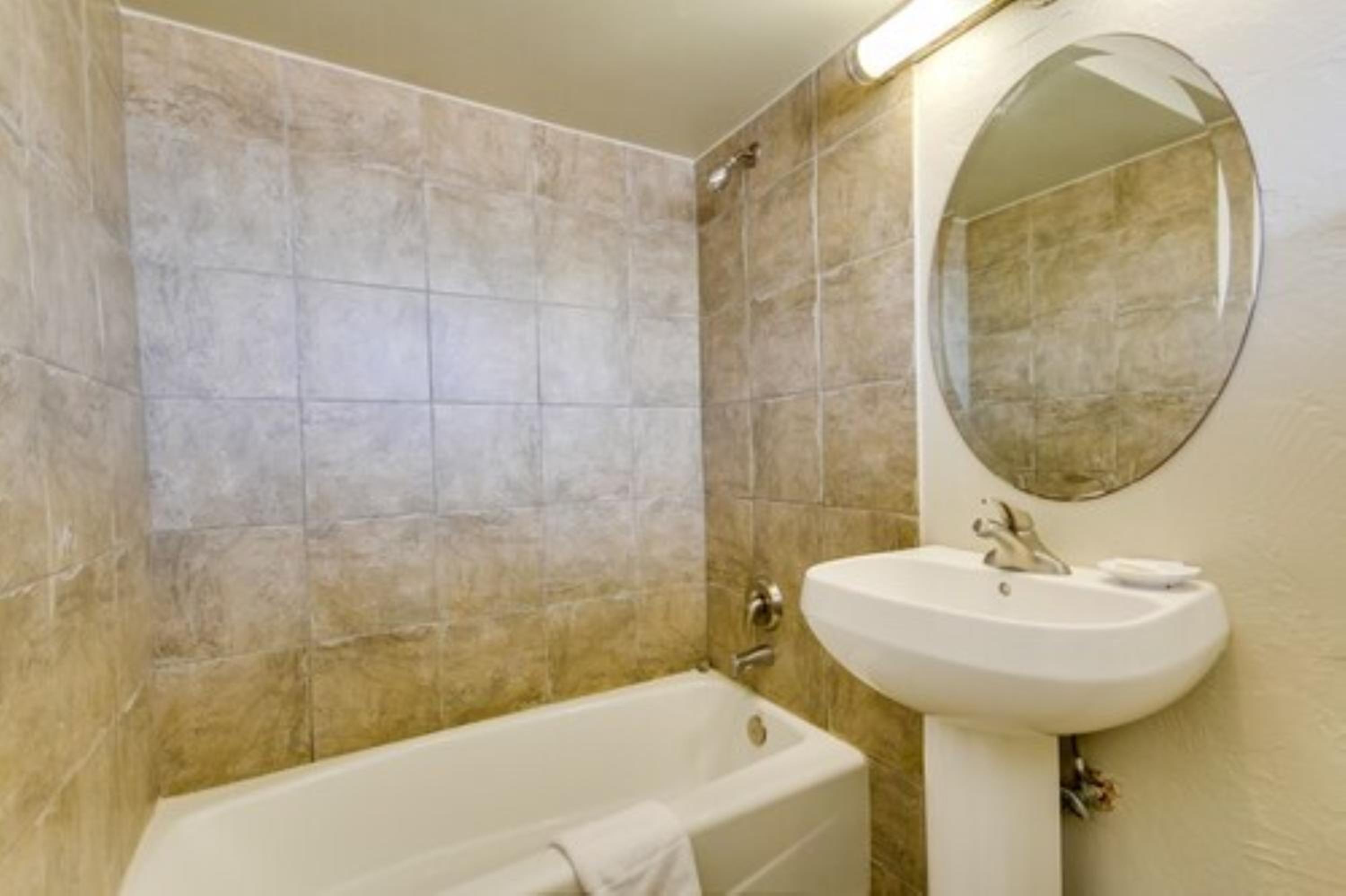 Junior Suite with Balcony - Photo 1