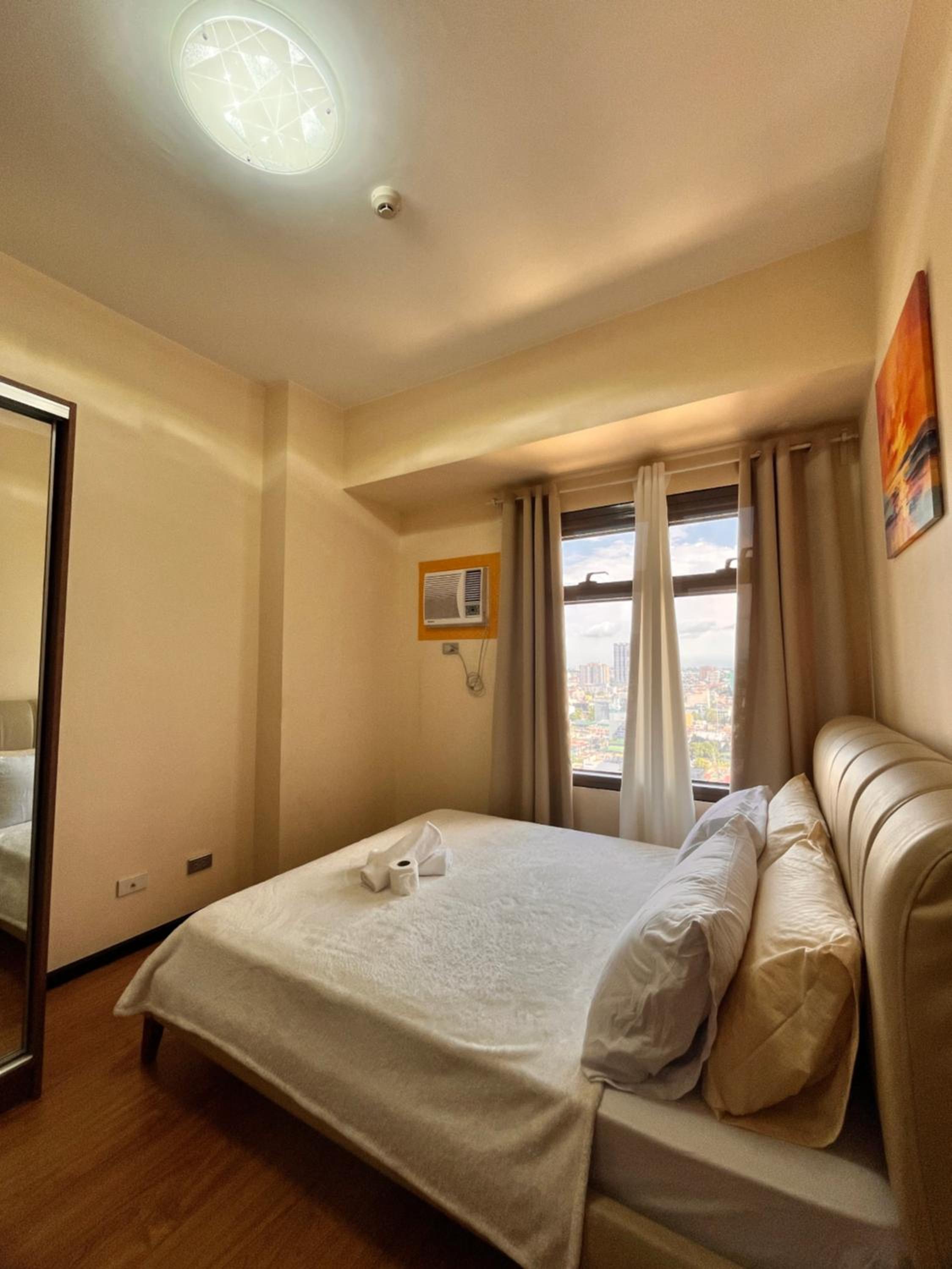 Apartment with City View