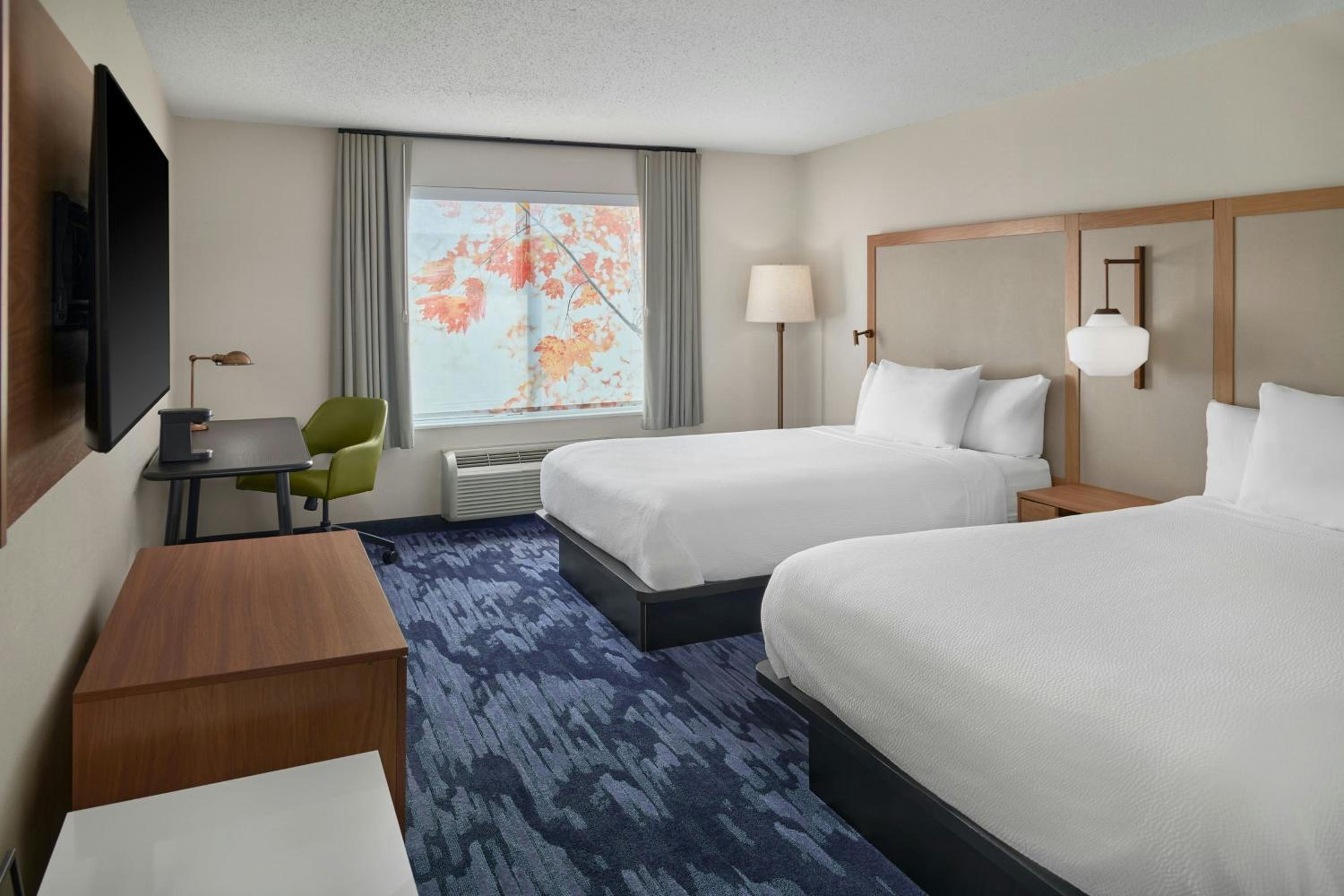 Queen Room with Two Queen Beds - Hearing Accessible - Photo 1