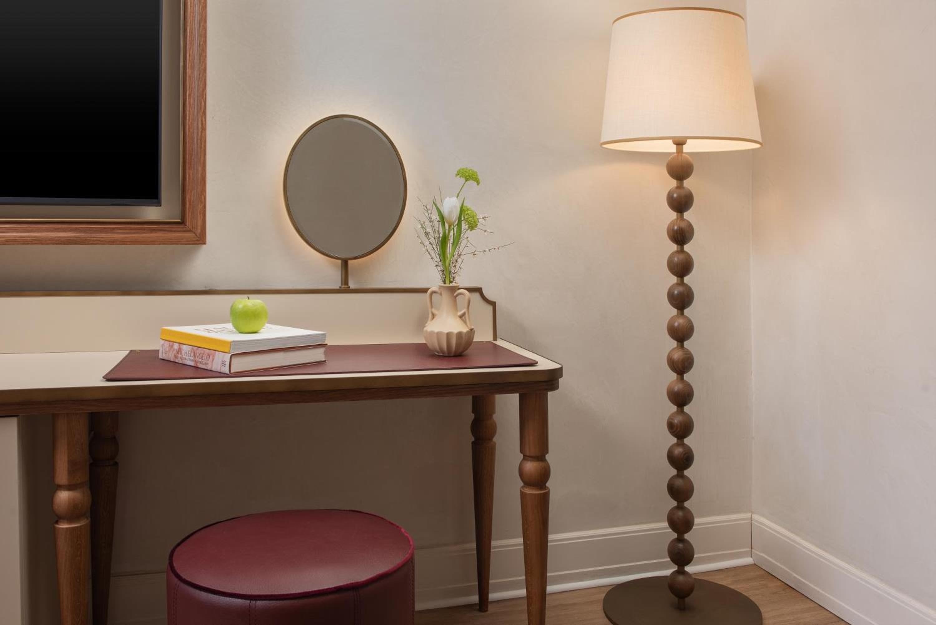 Deluxe Room (Grand) thumbnail 5