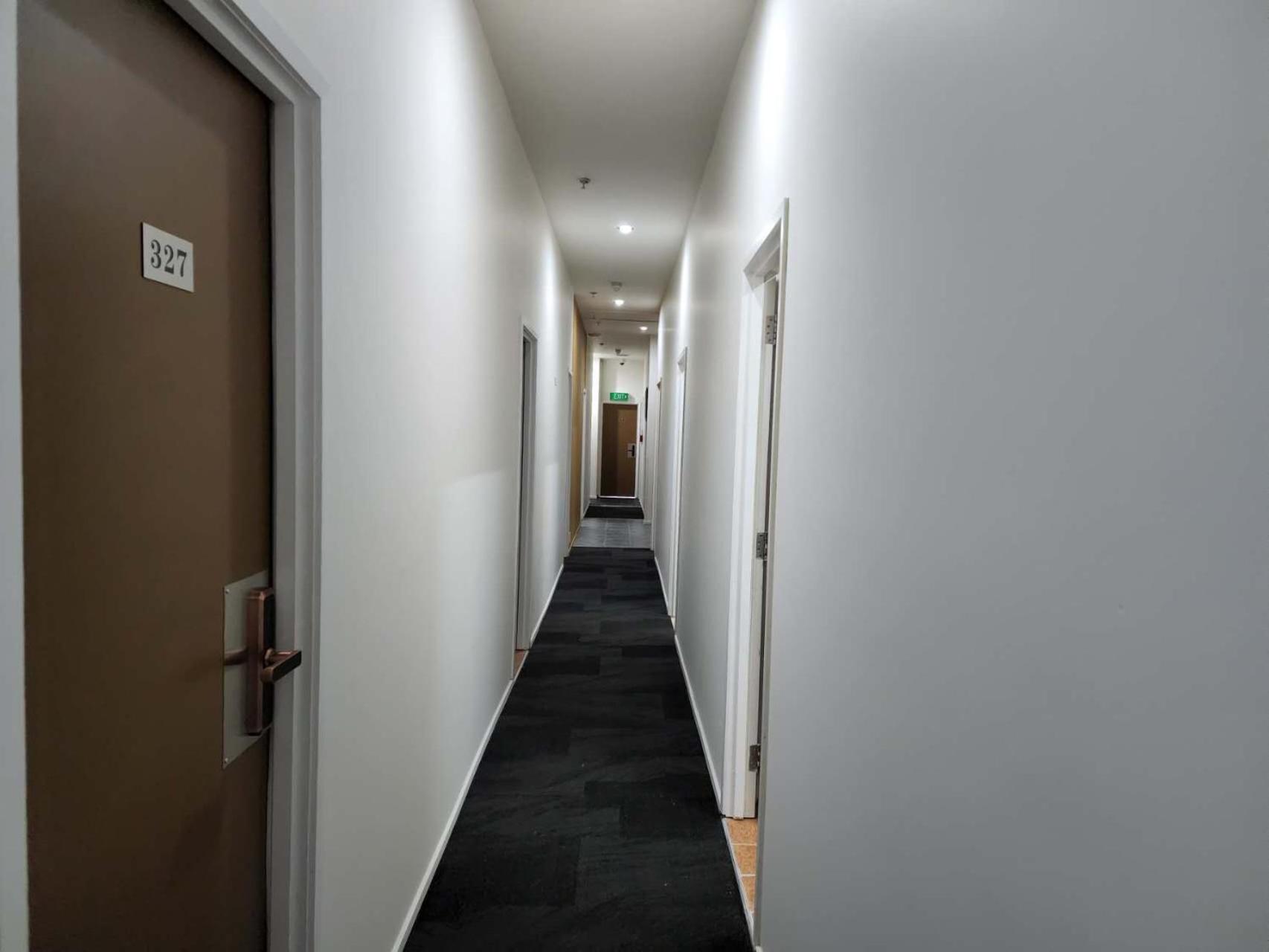 Budget Twin Room - Photo 20