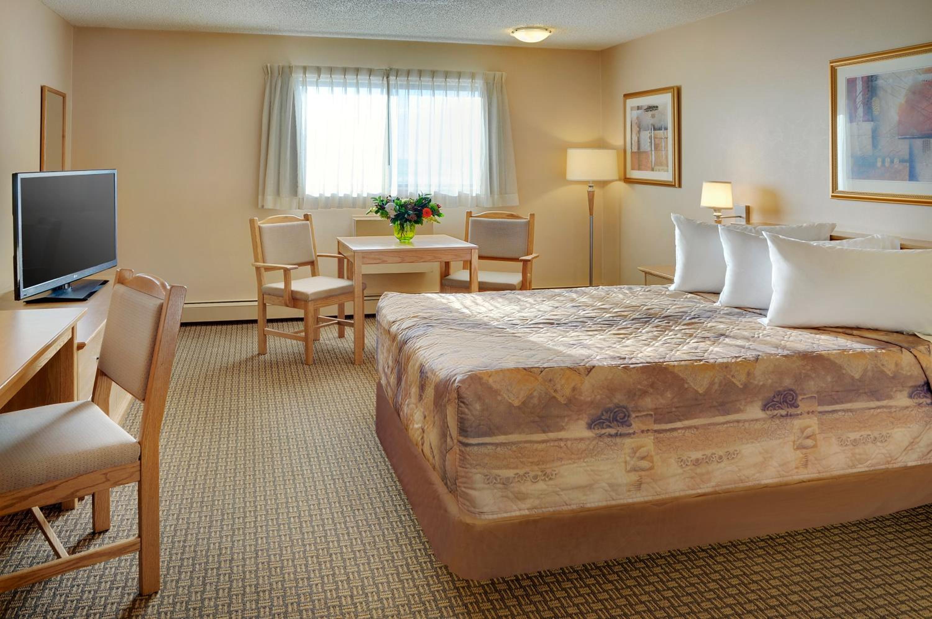 Deluxe King Room photo 2