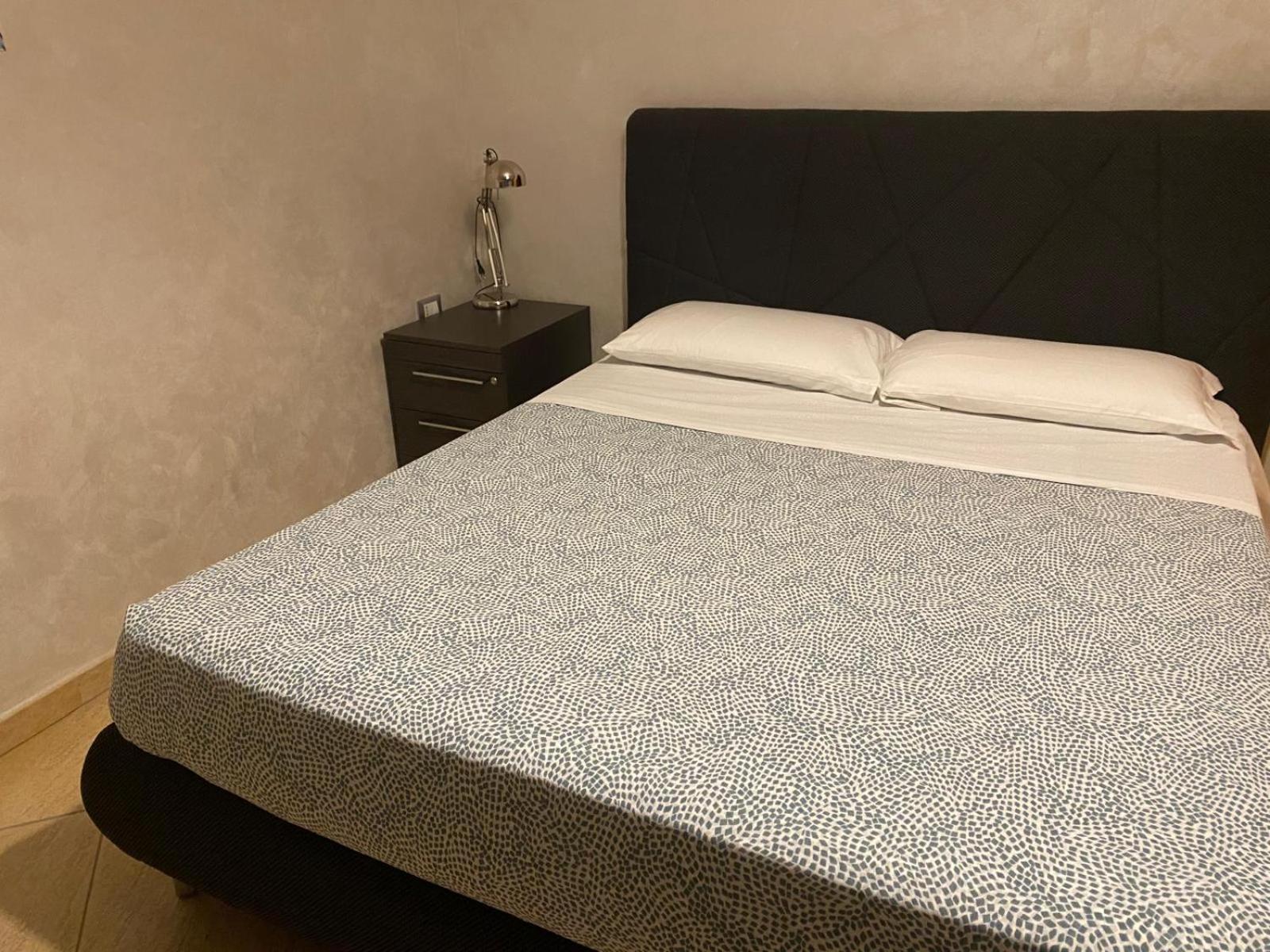 Studio Apartment with One Double Bed photo 1