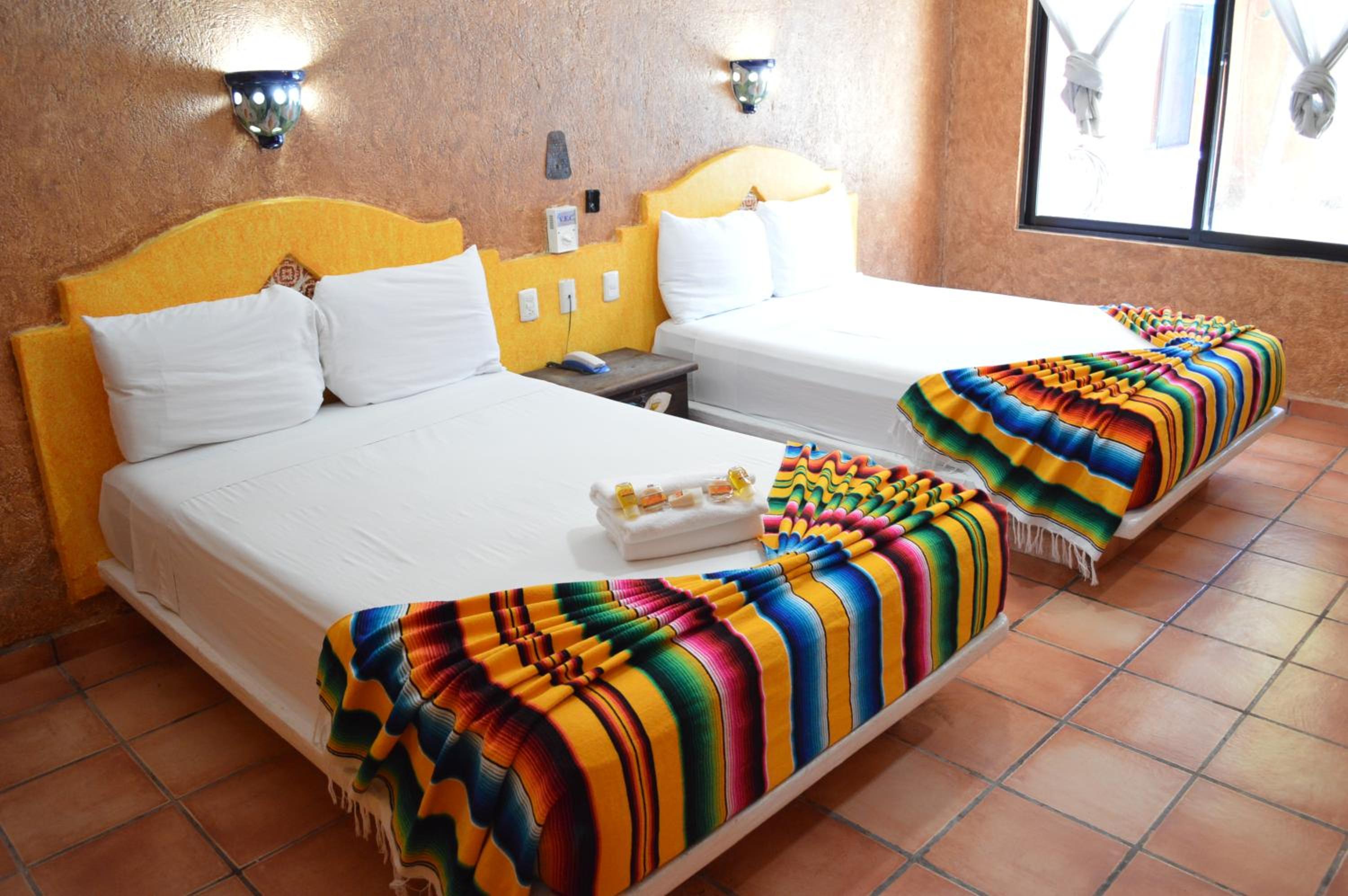 Standard Double Room - Photo 6