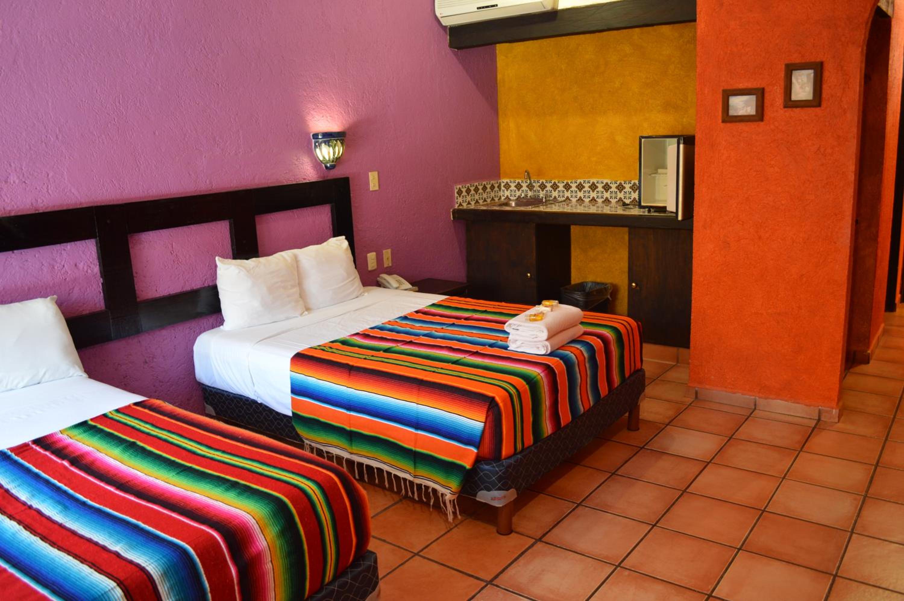 Standard Double Room - Photo 5