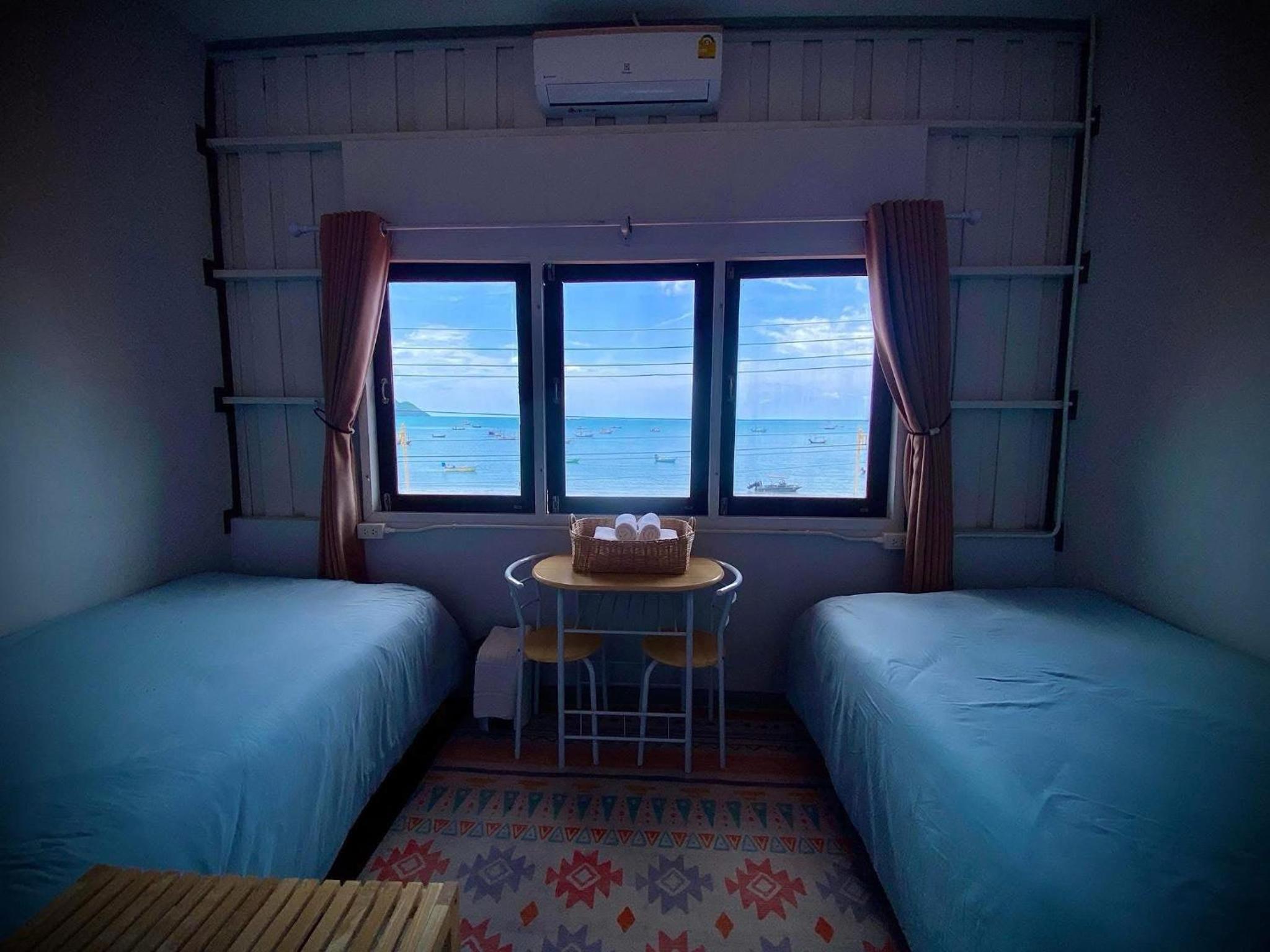 Twin Room with Sea View photo 1