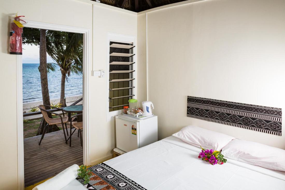 Bungalow - Beach Front photo 15
