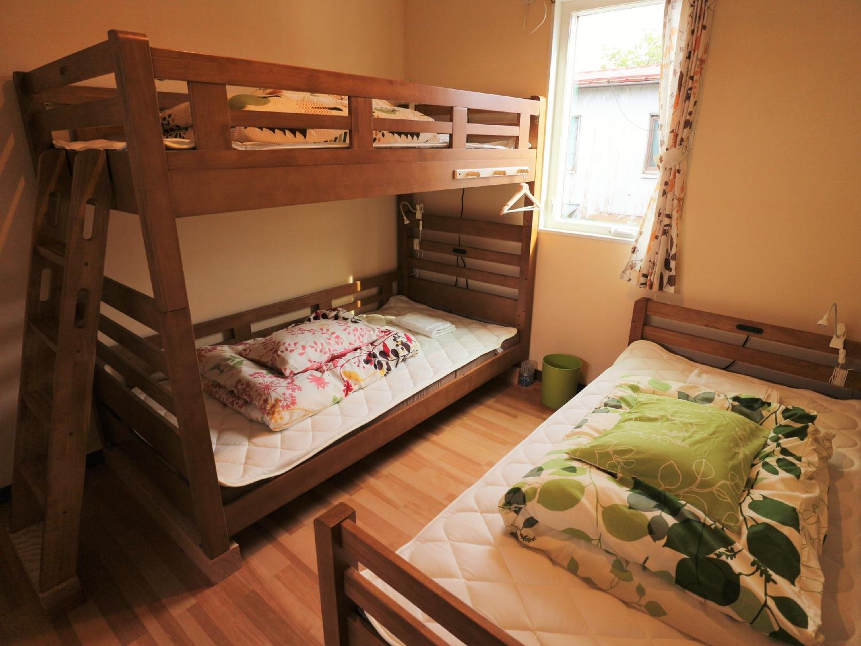 Family Room - Photo 8