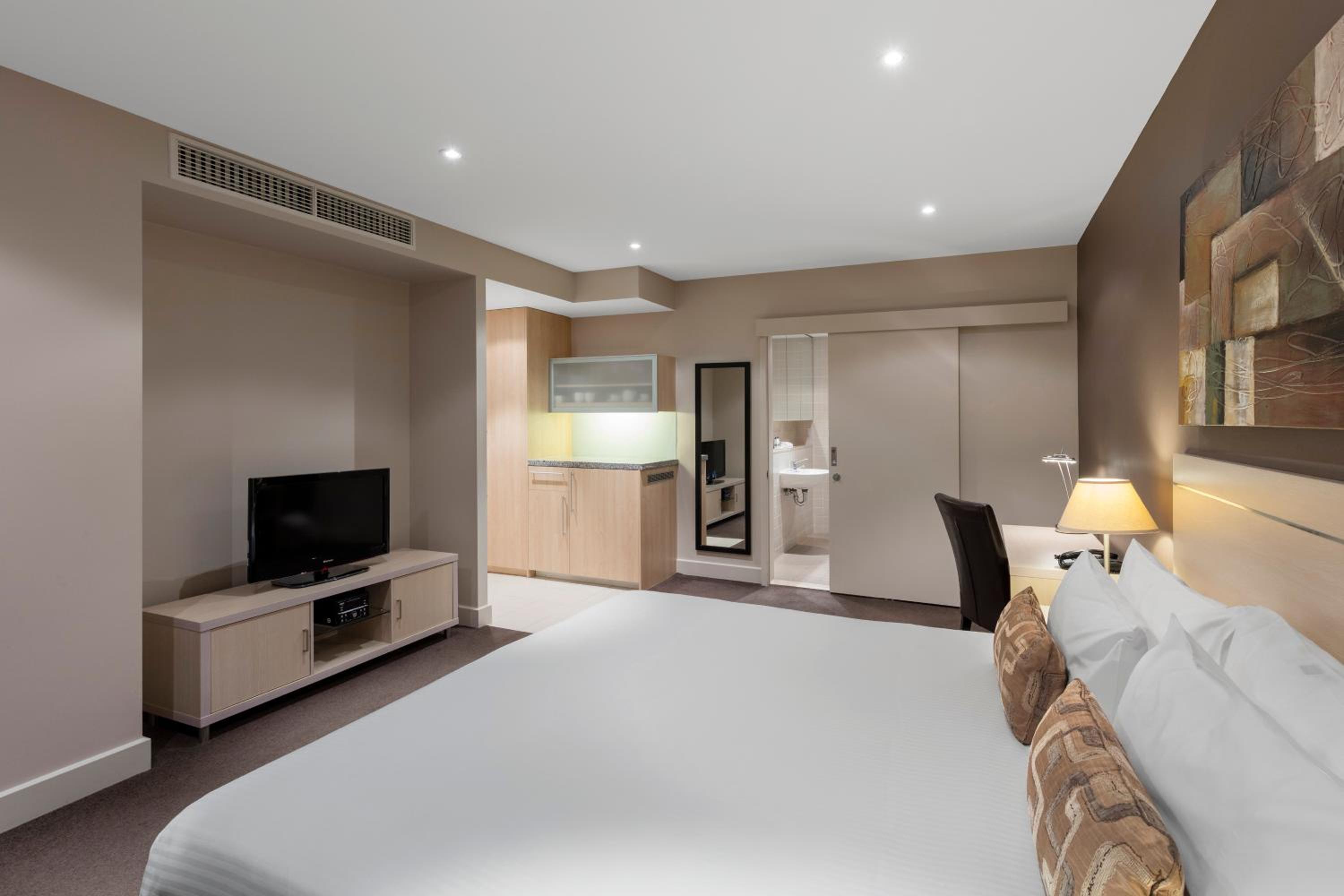 Studio Apartment - No Housekeeping