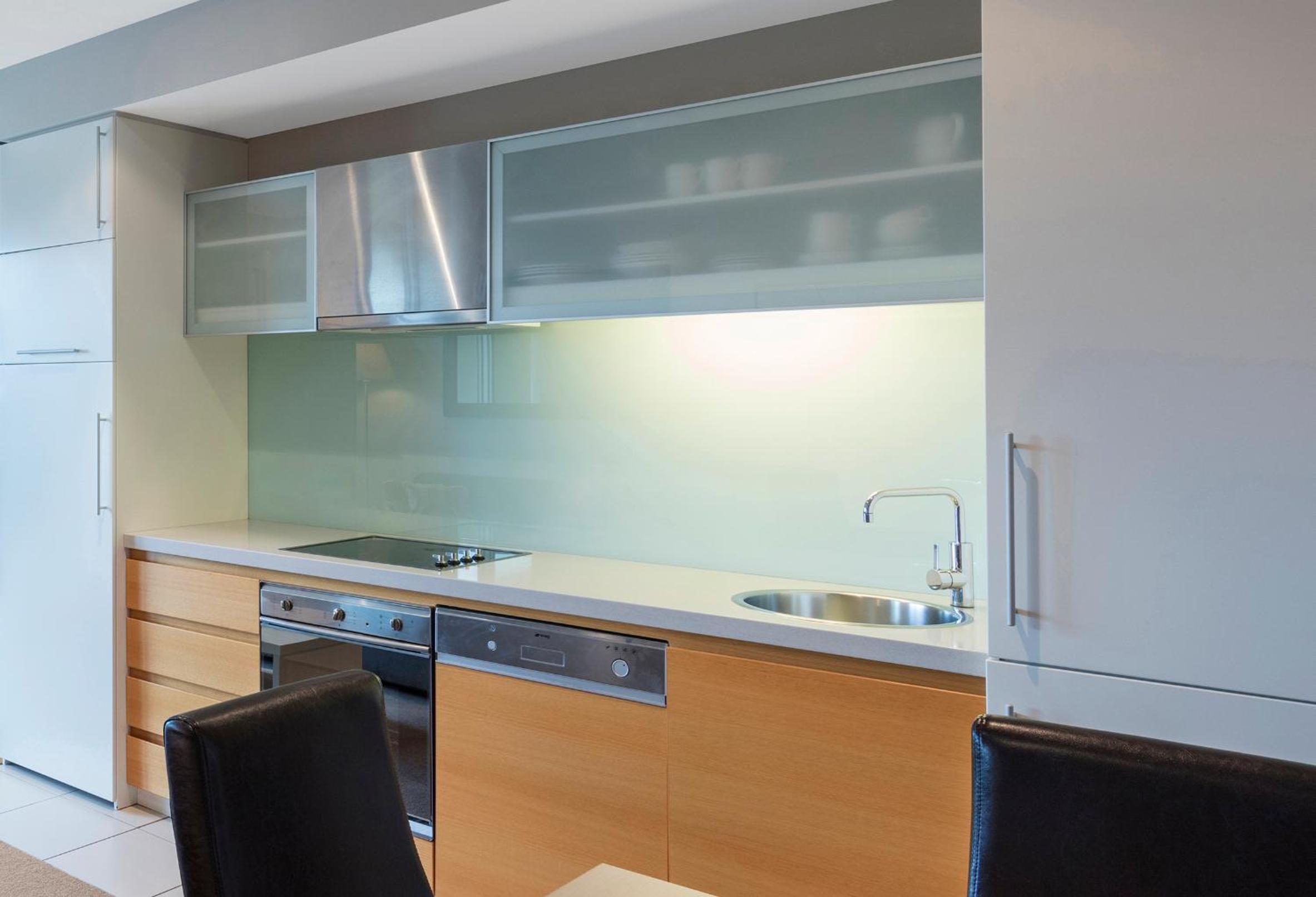 One-Bedroom Apartment with Ocean View - Photo 3