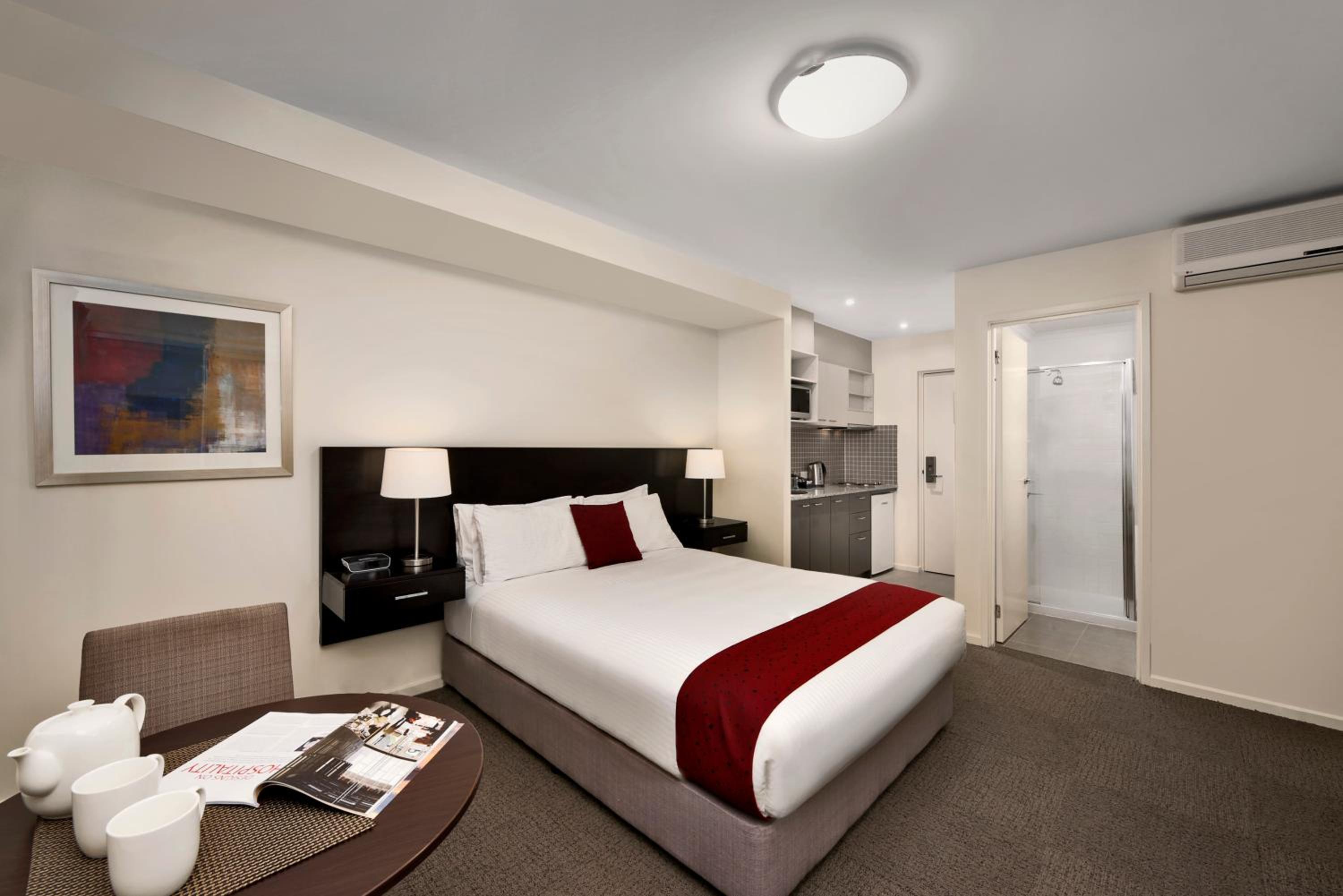 Studio Apartment