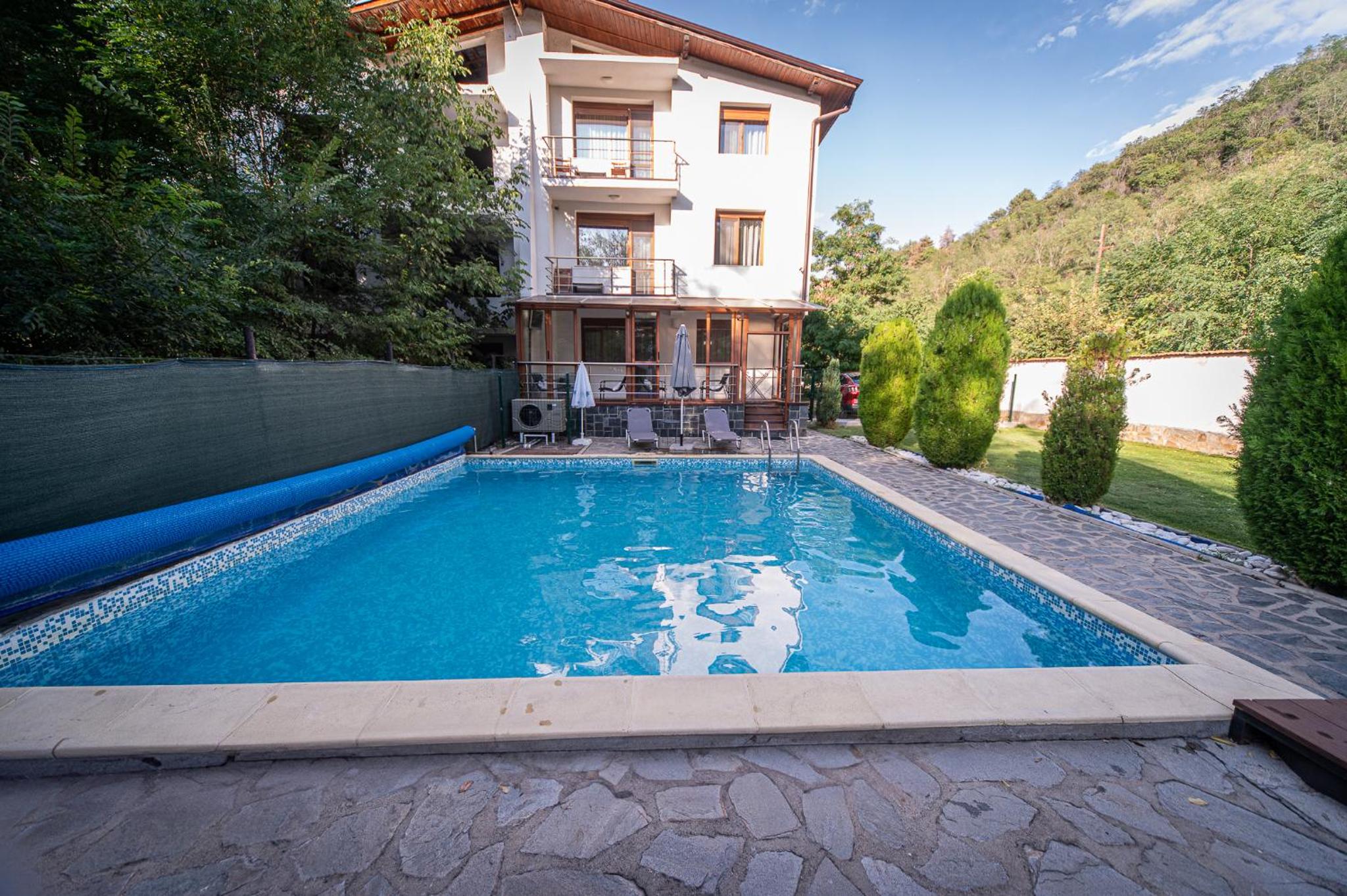 Three-Bedroom Villa photo 3