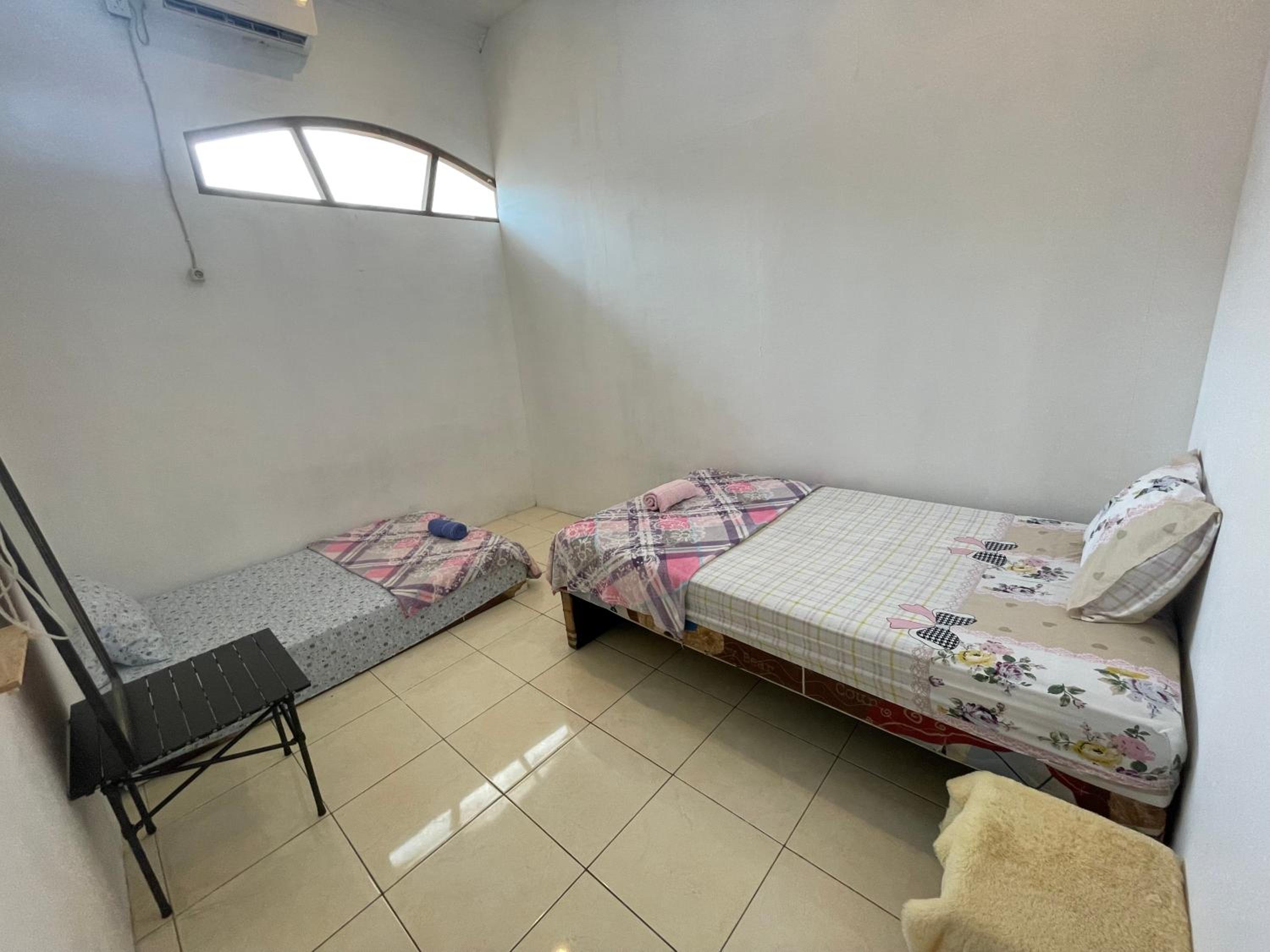 Twin Room with Shared Bathroom