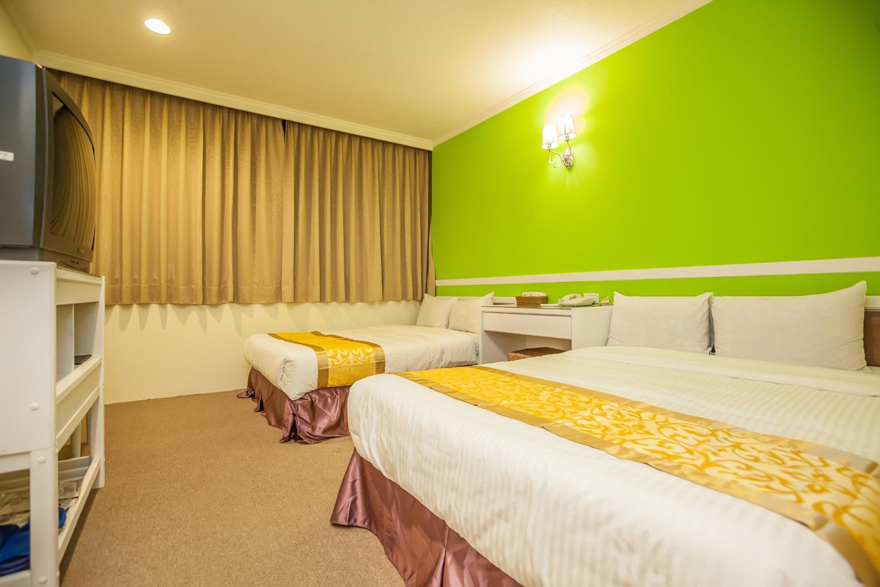 Standard Quadruple Room - Photo 1
