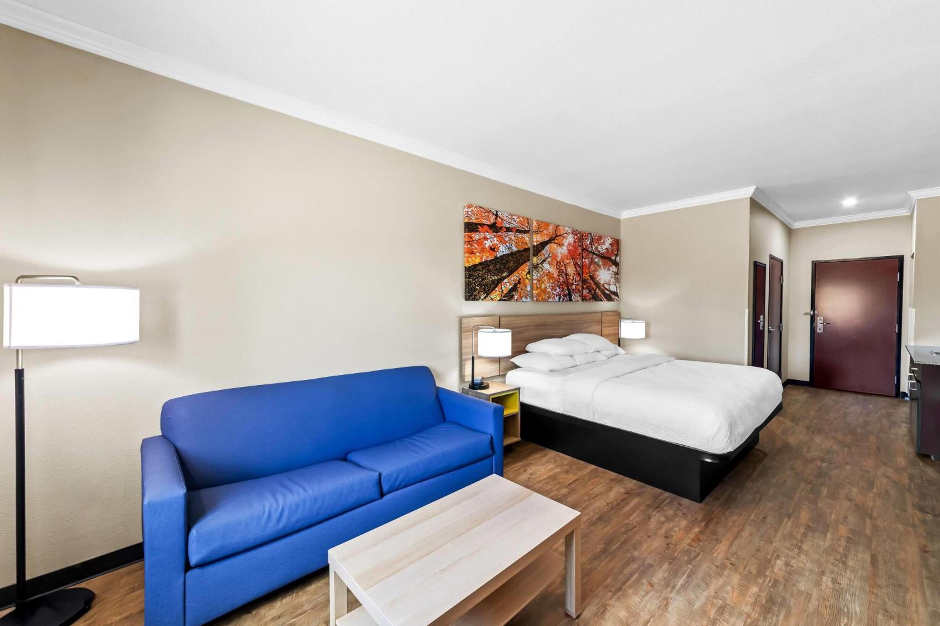 King Studio Suite - Non-Smoking - Photo 2