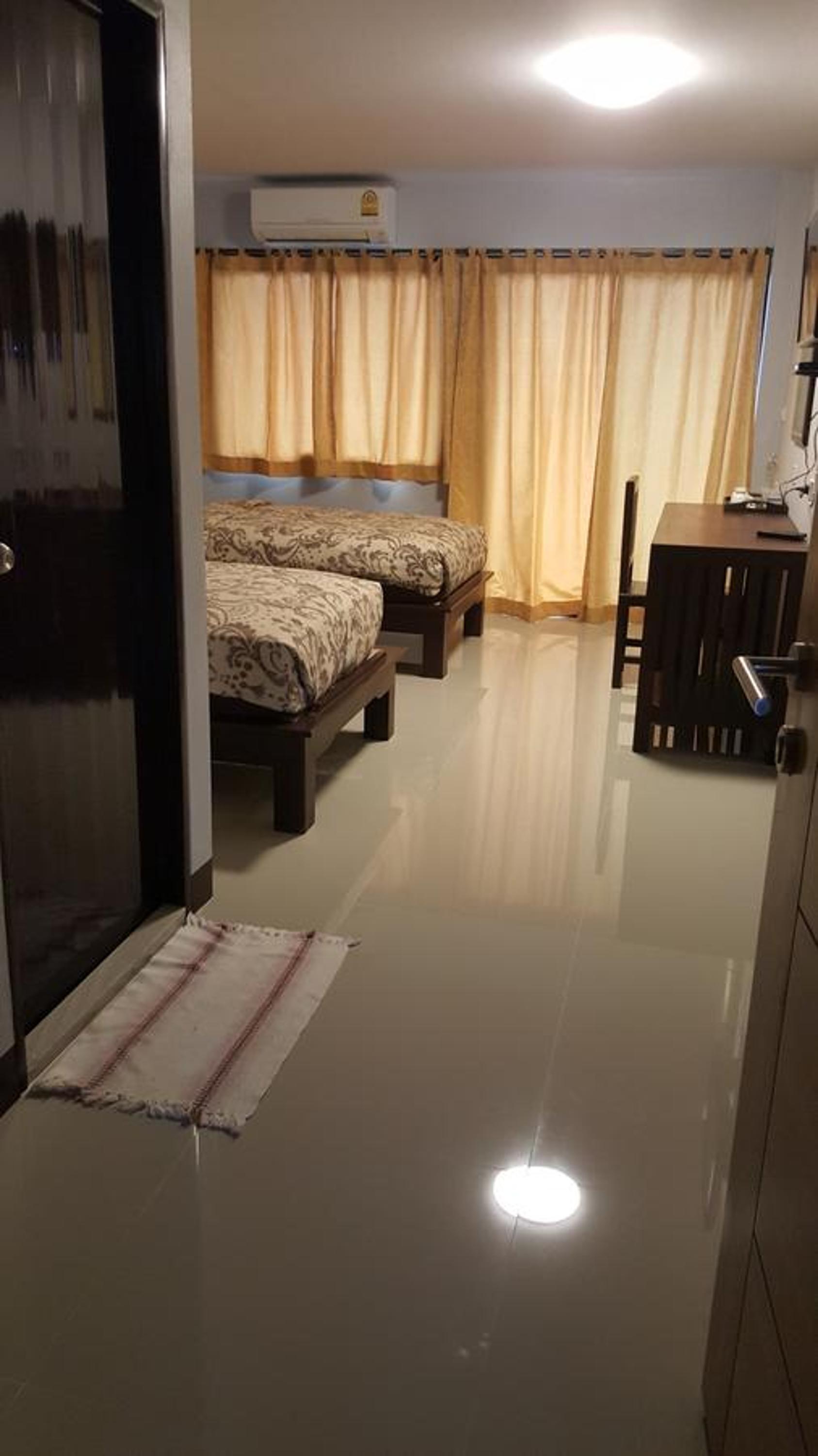 Deluxe Twin Room photo 1