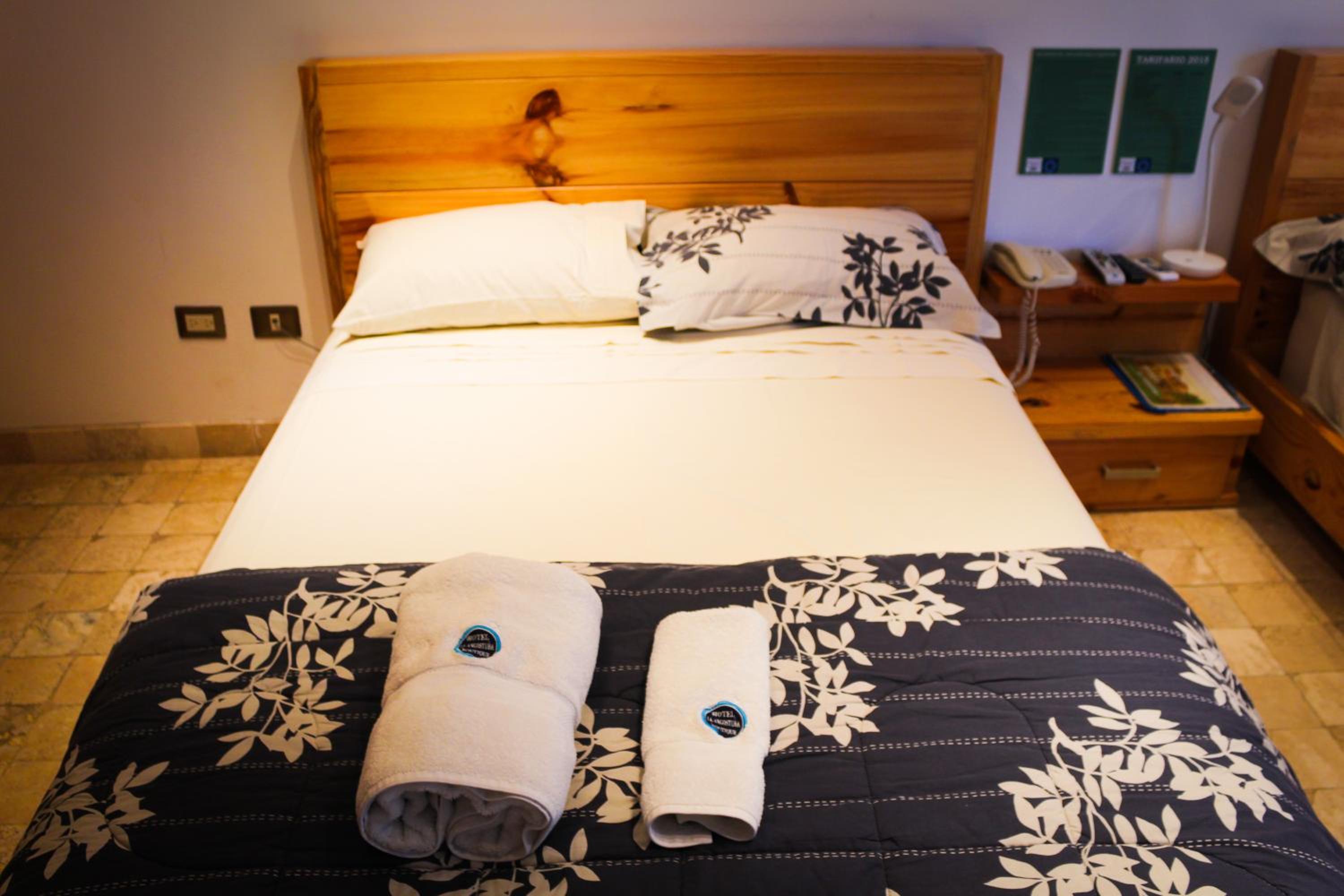 Deluxe Twin Room with Air Conditioning photo 2