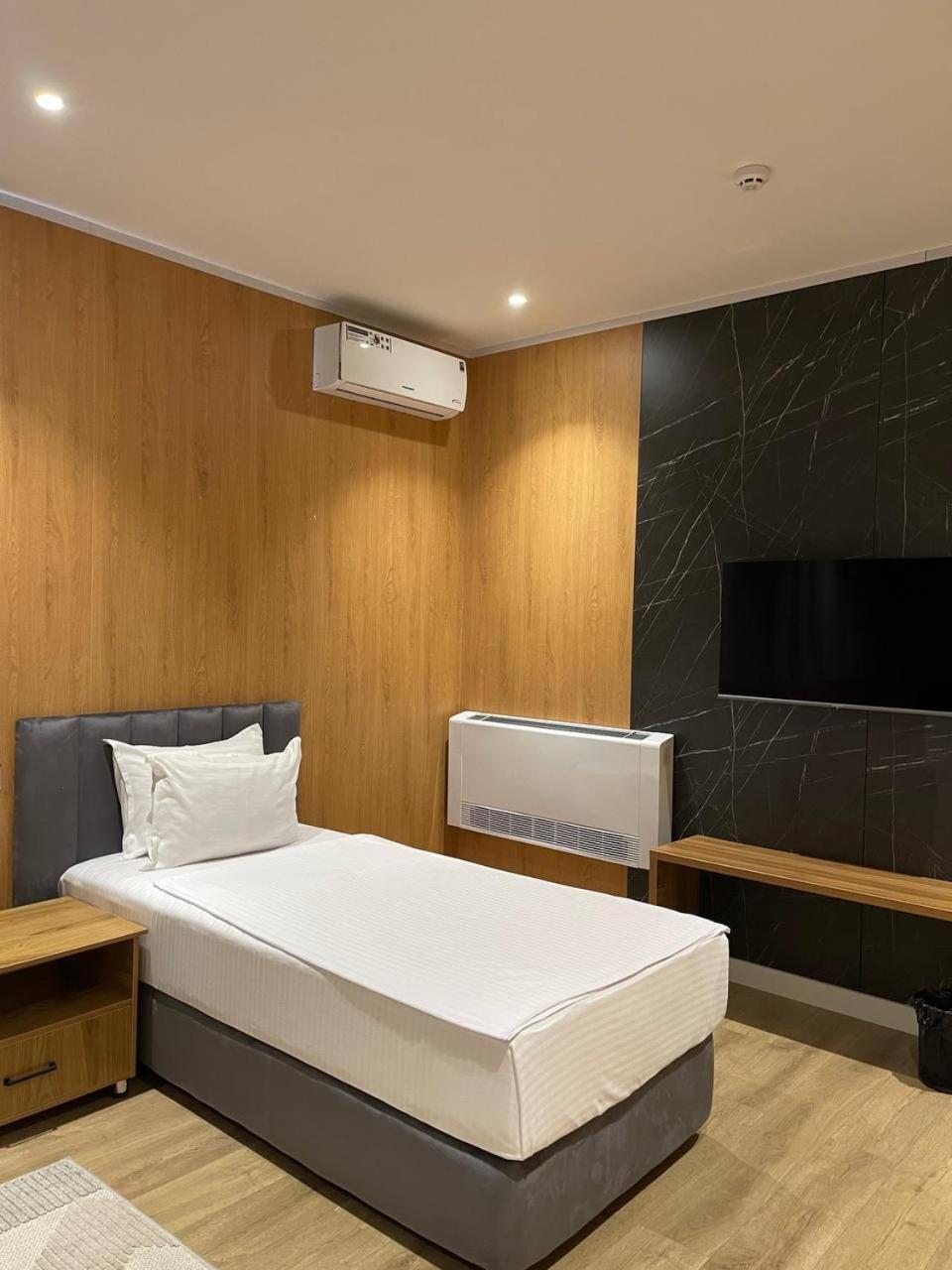 Standard Triple Room photo 2