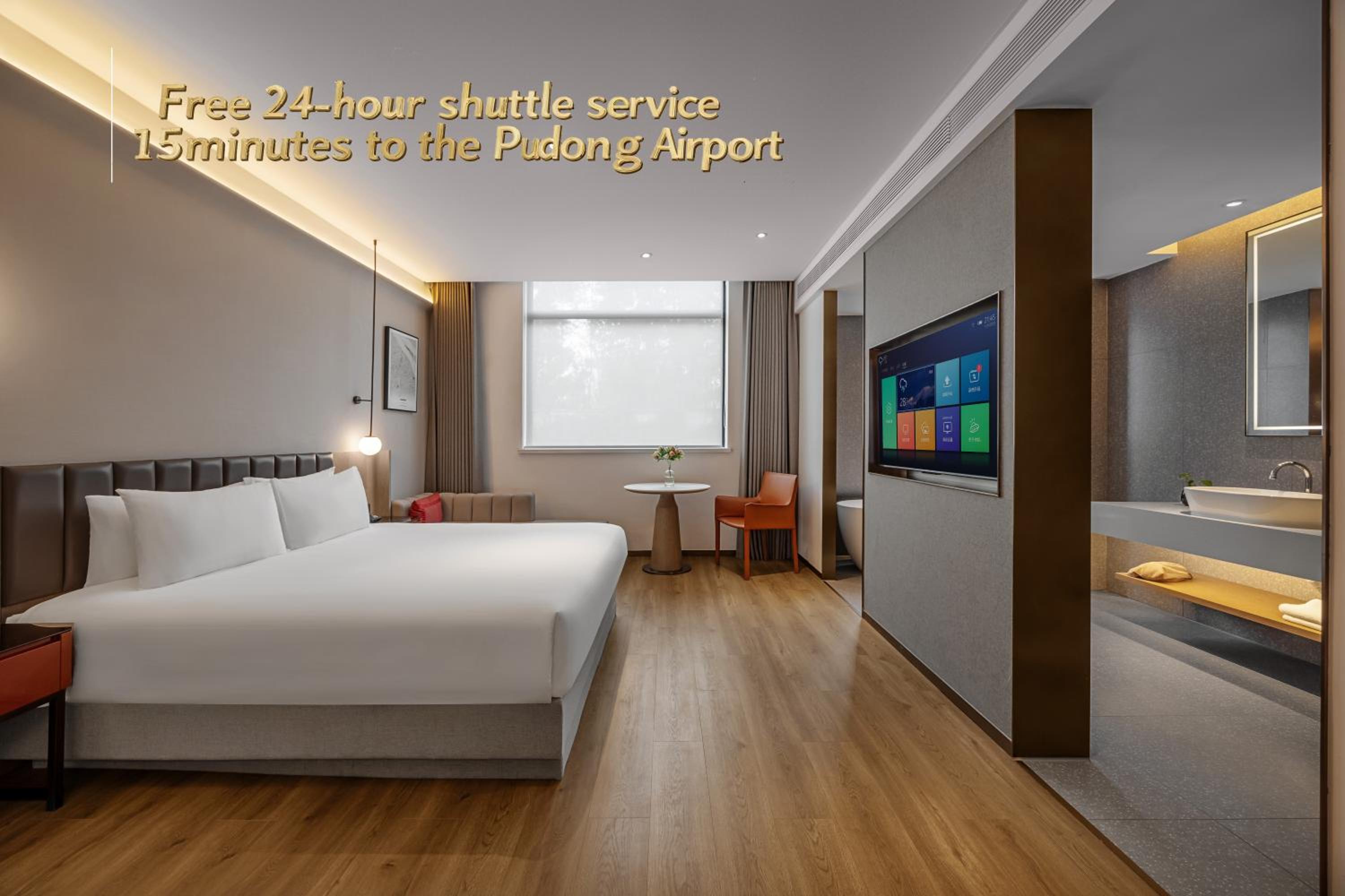 Deluxe King Room photo 1