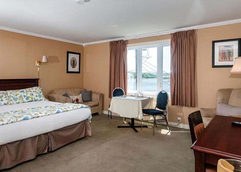 King Suite with Spa Bath