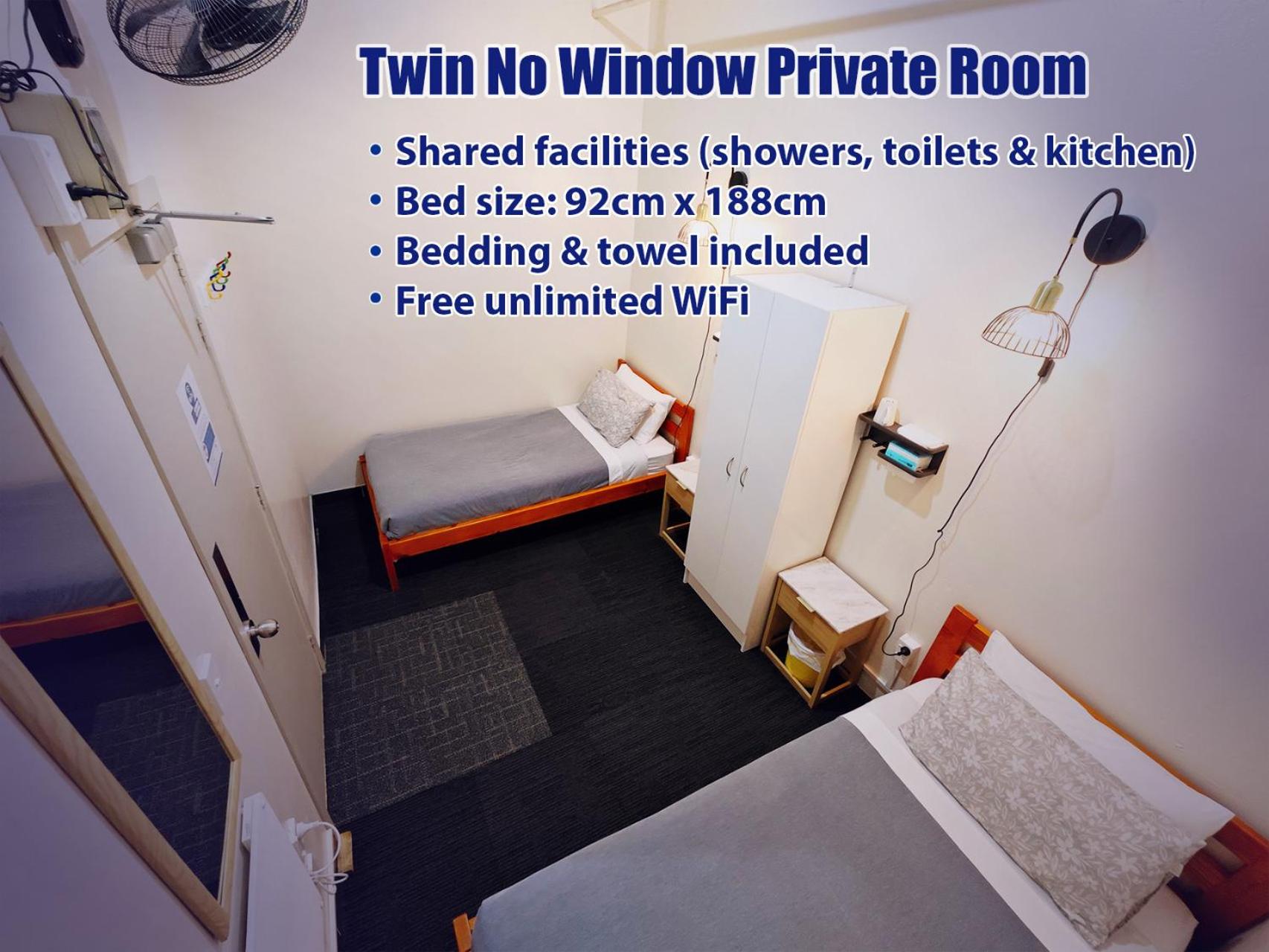 Budget Twin Room - Photo 2