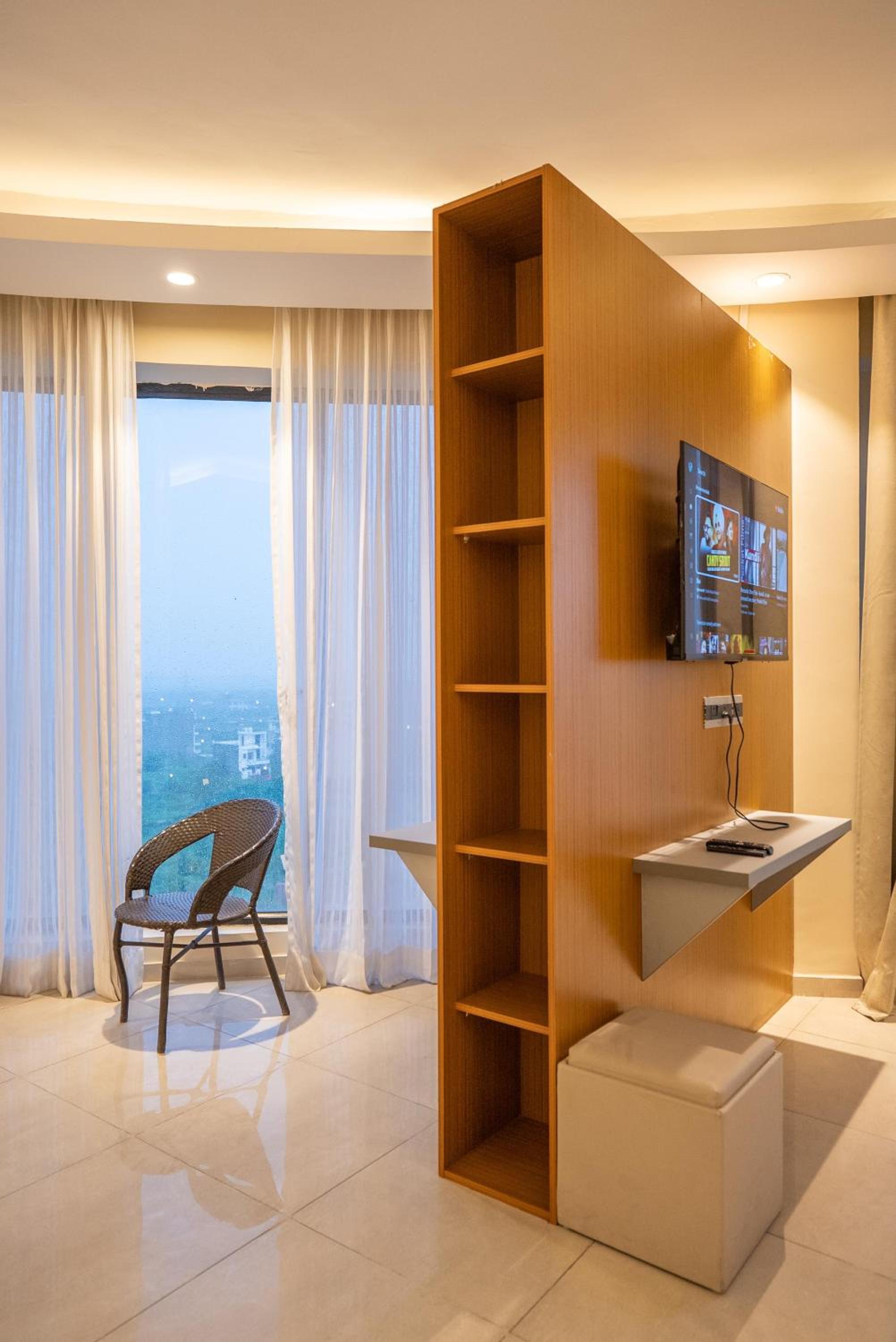 Apartment with City View