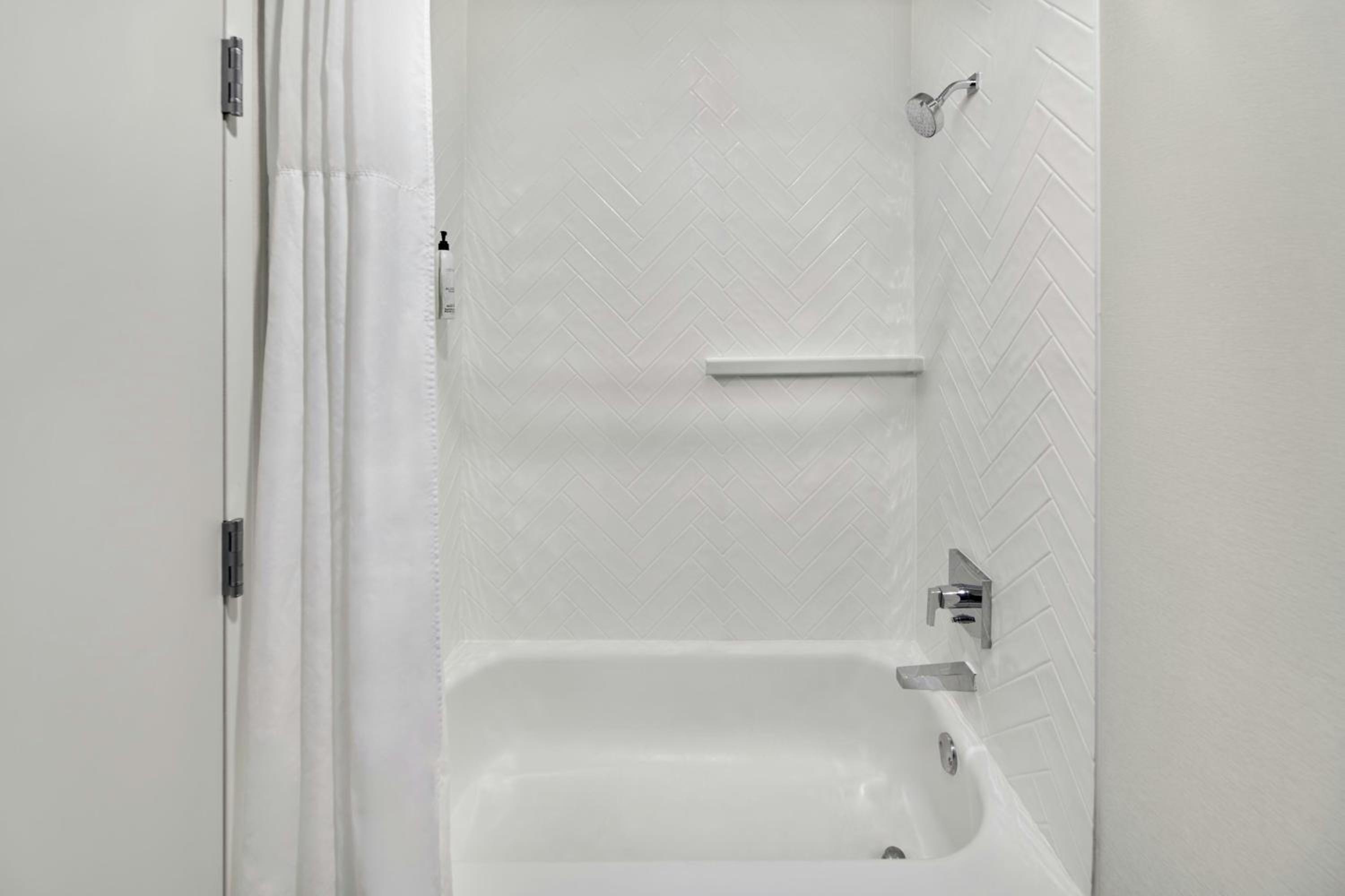 Queen Room - Photo 5