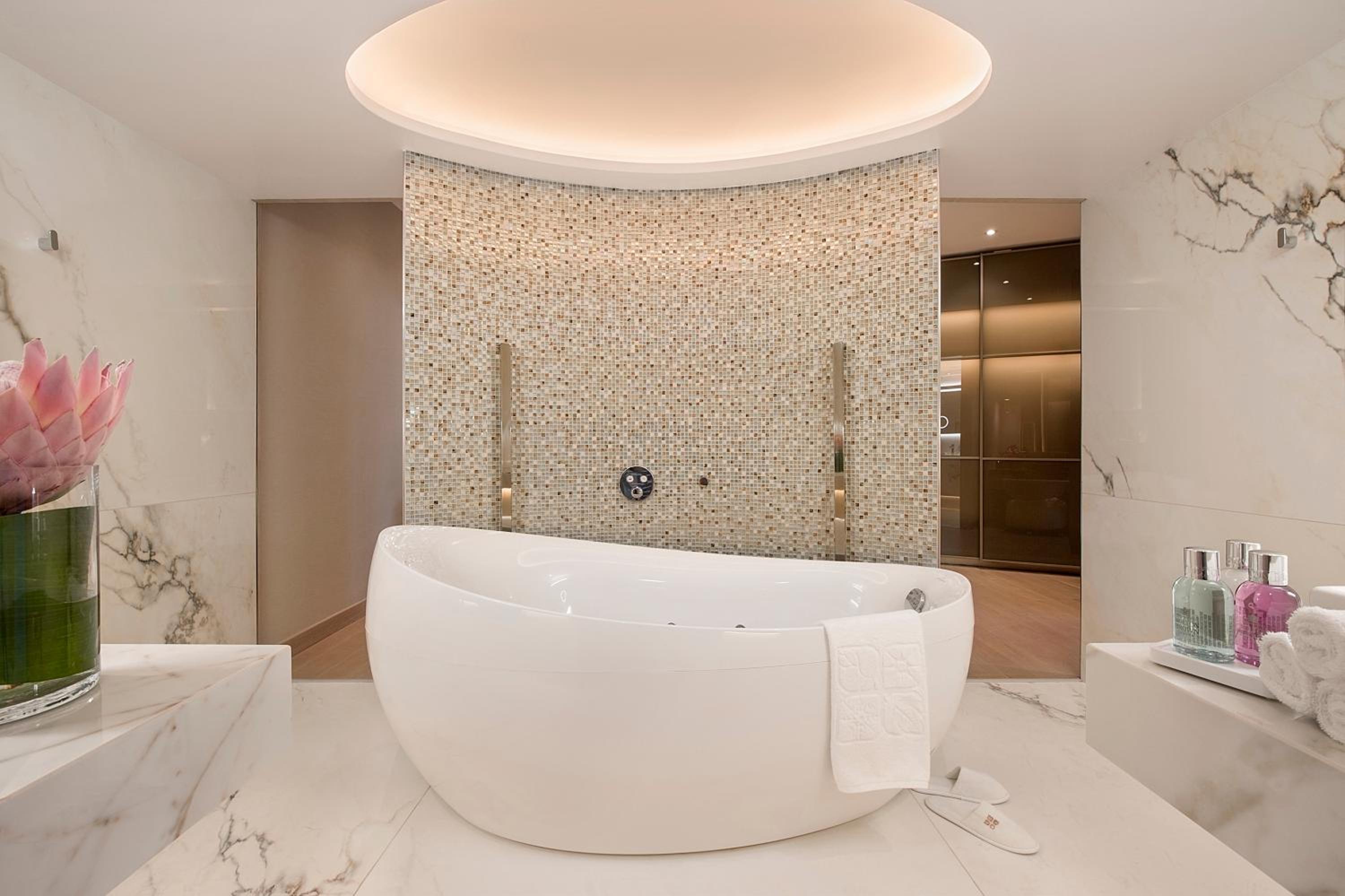 One bedroom luxury suite sea view
