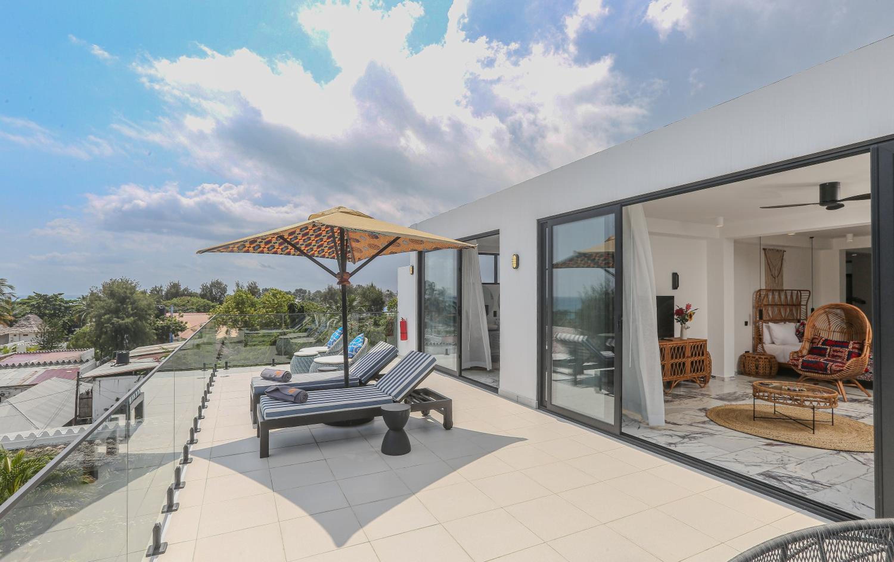 Z2 Rooftop Suite with Full Sea View