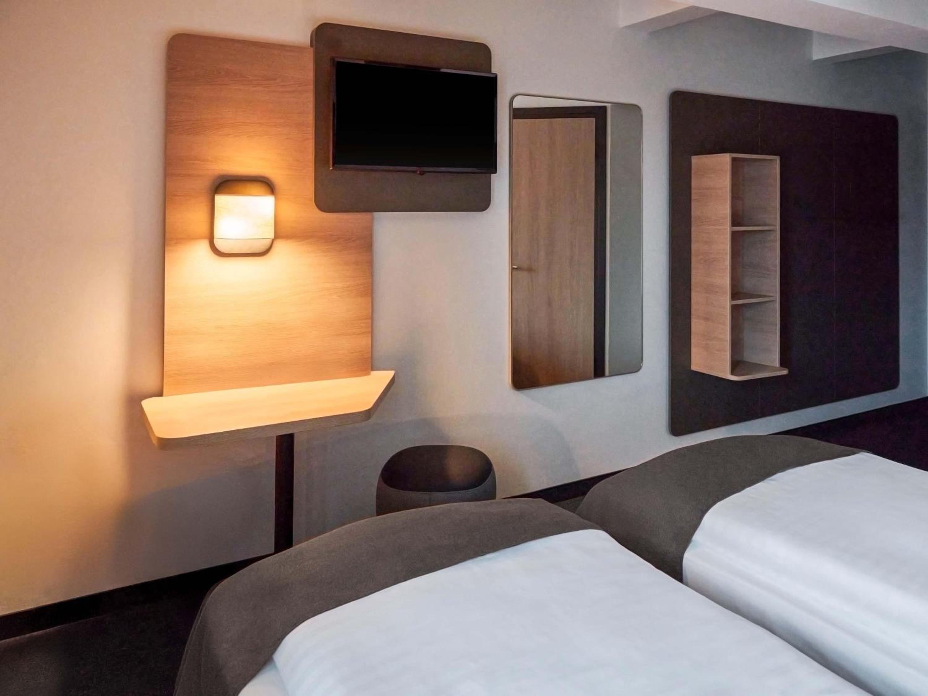 Twin Room - Photo 4