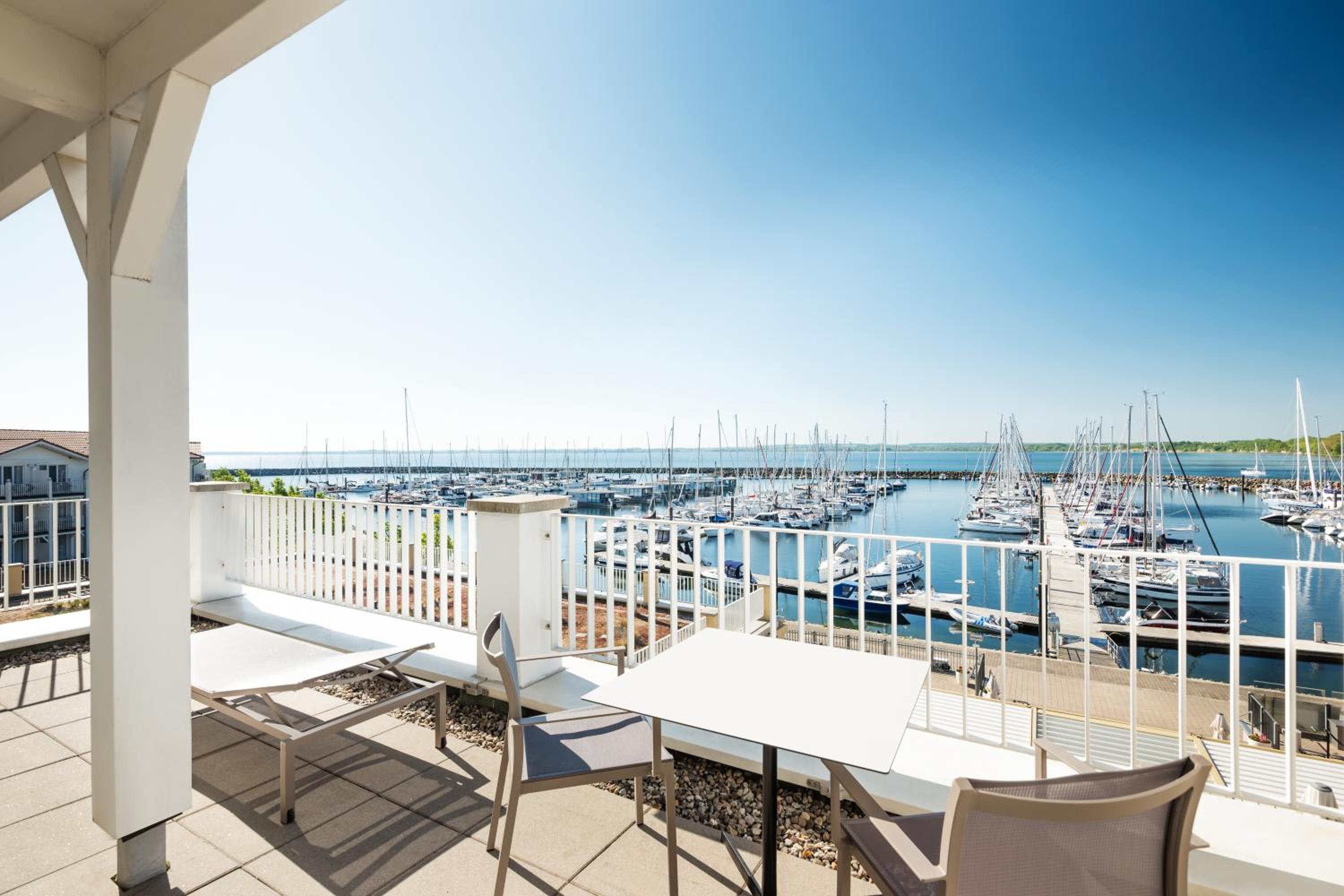 Deluxe Suite with Sea View