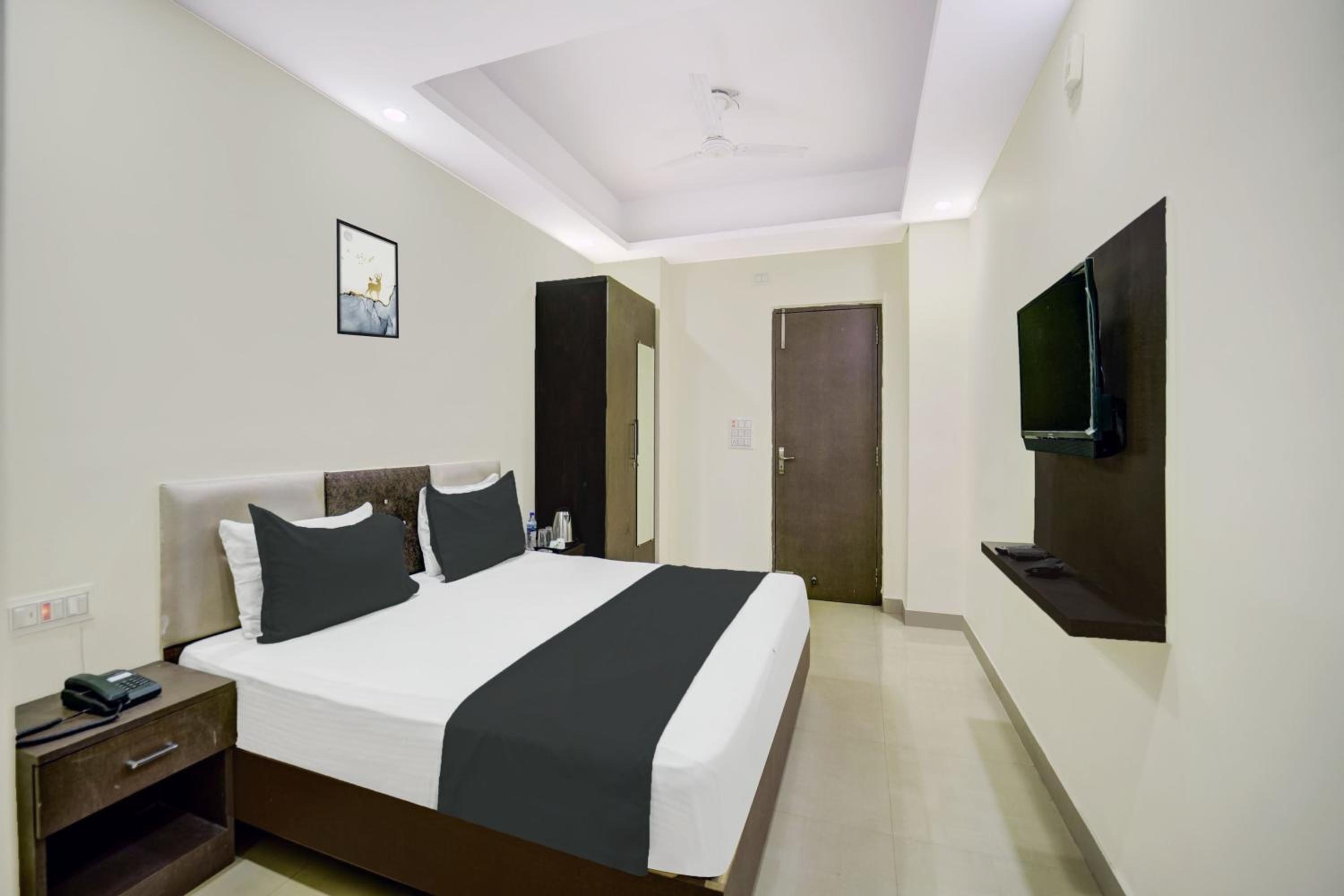 Triple Room with Bathroom photo 1
