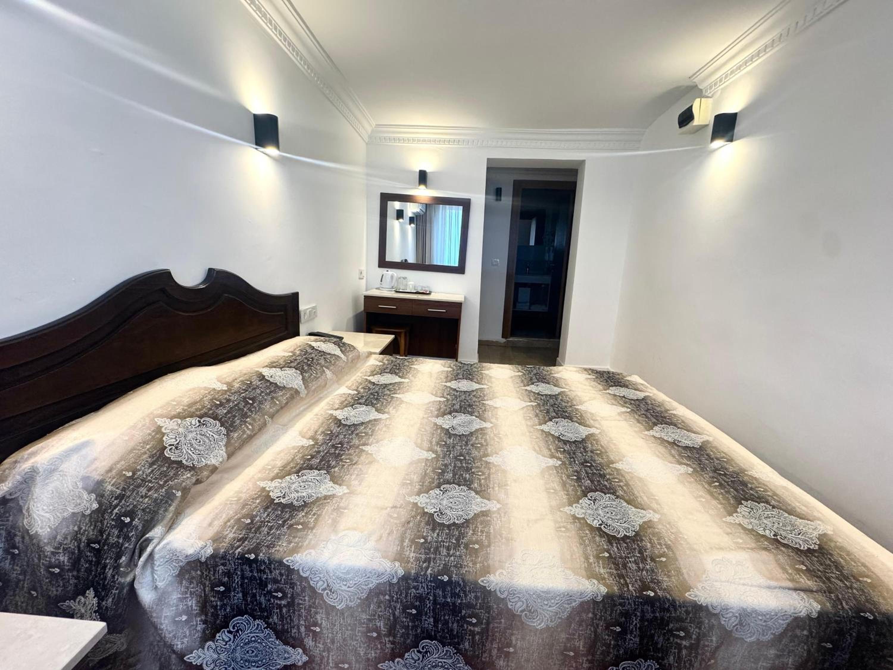 Standard Double Room photo 2