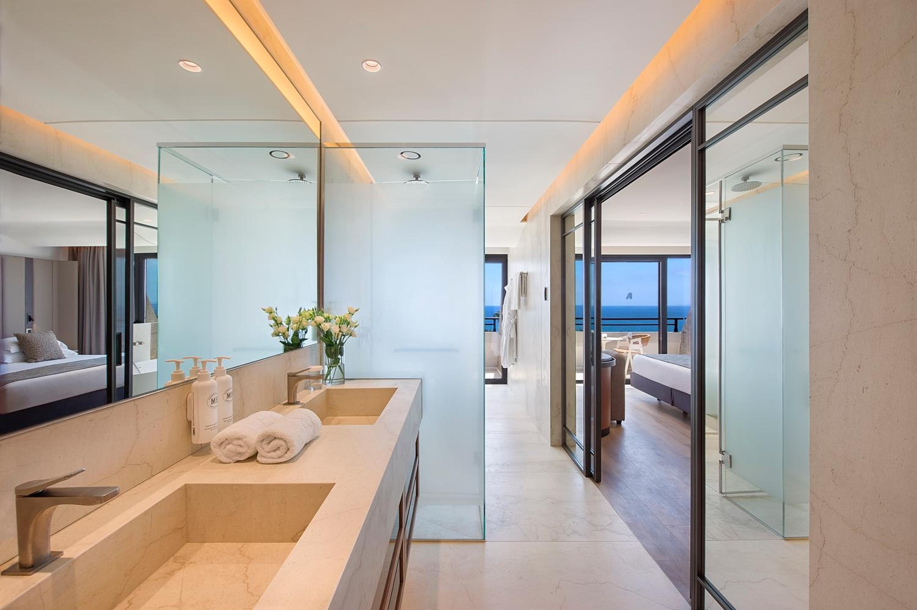 Luxury Sea View Room - Photo 4