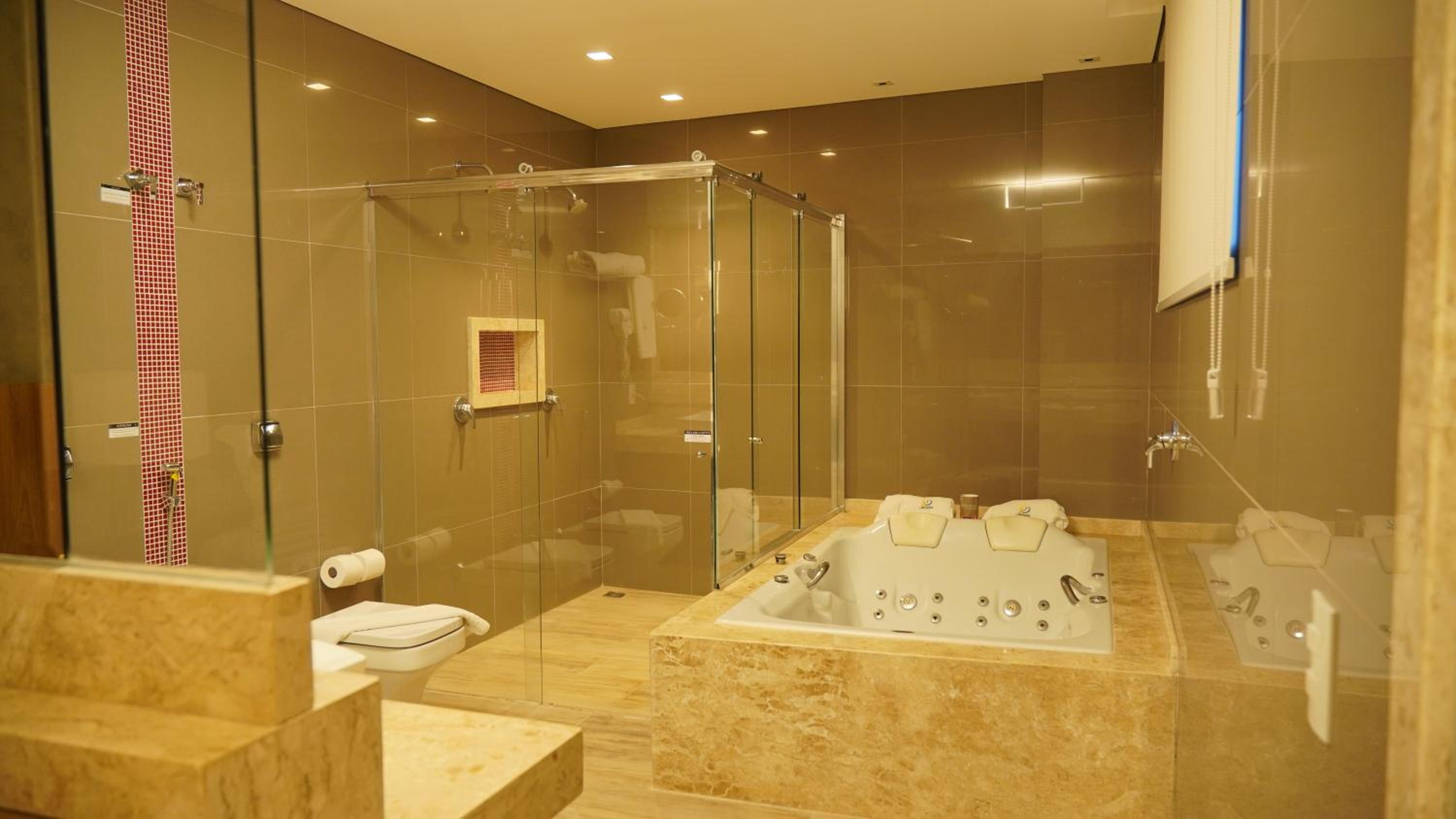 Suite with Hot Tub