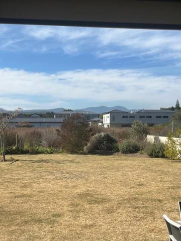 Deluxe Double or Twin Room with Mountain View