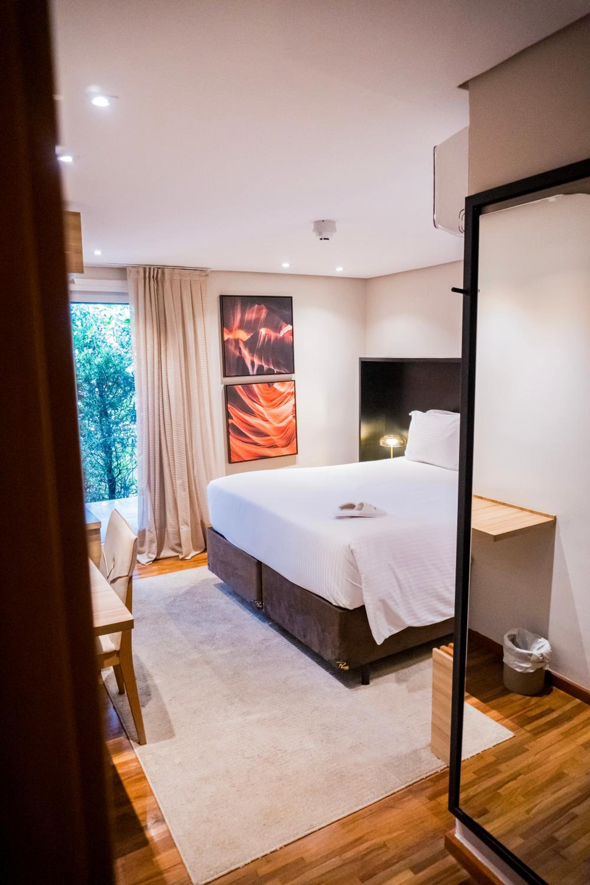 Standard Double Room - Photo 4