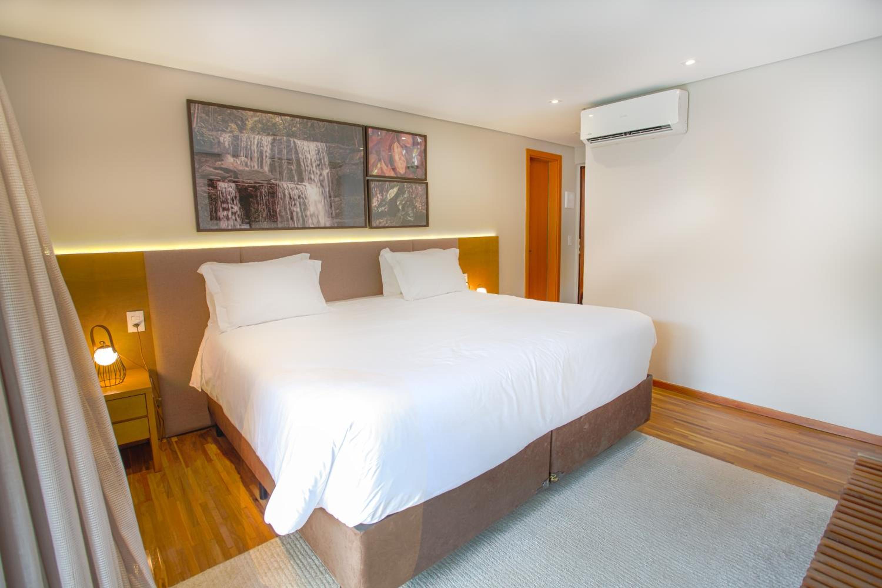 Standard Double Room - Photo 9