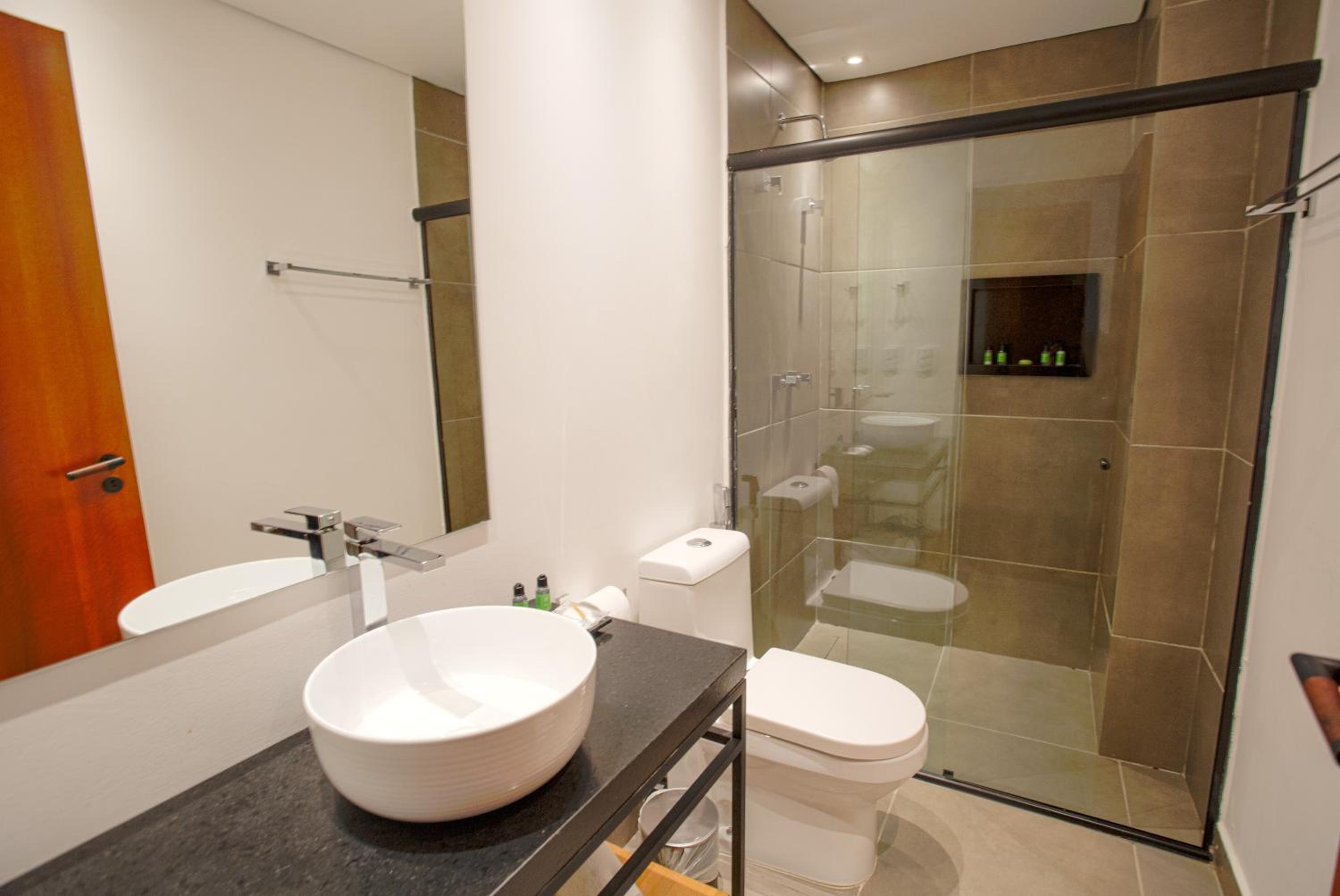 Standard Double or Twin Room with Balcony thumbnail 5