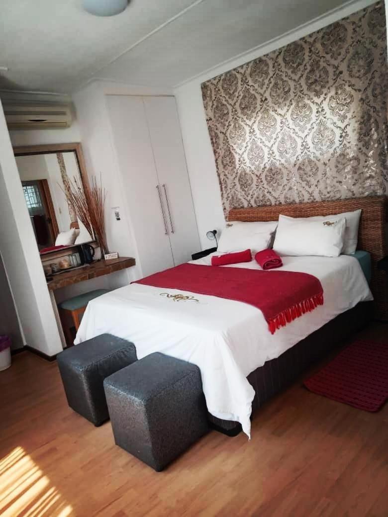 Standard Queen Room - Photo 4