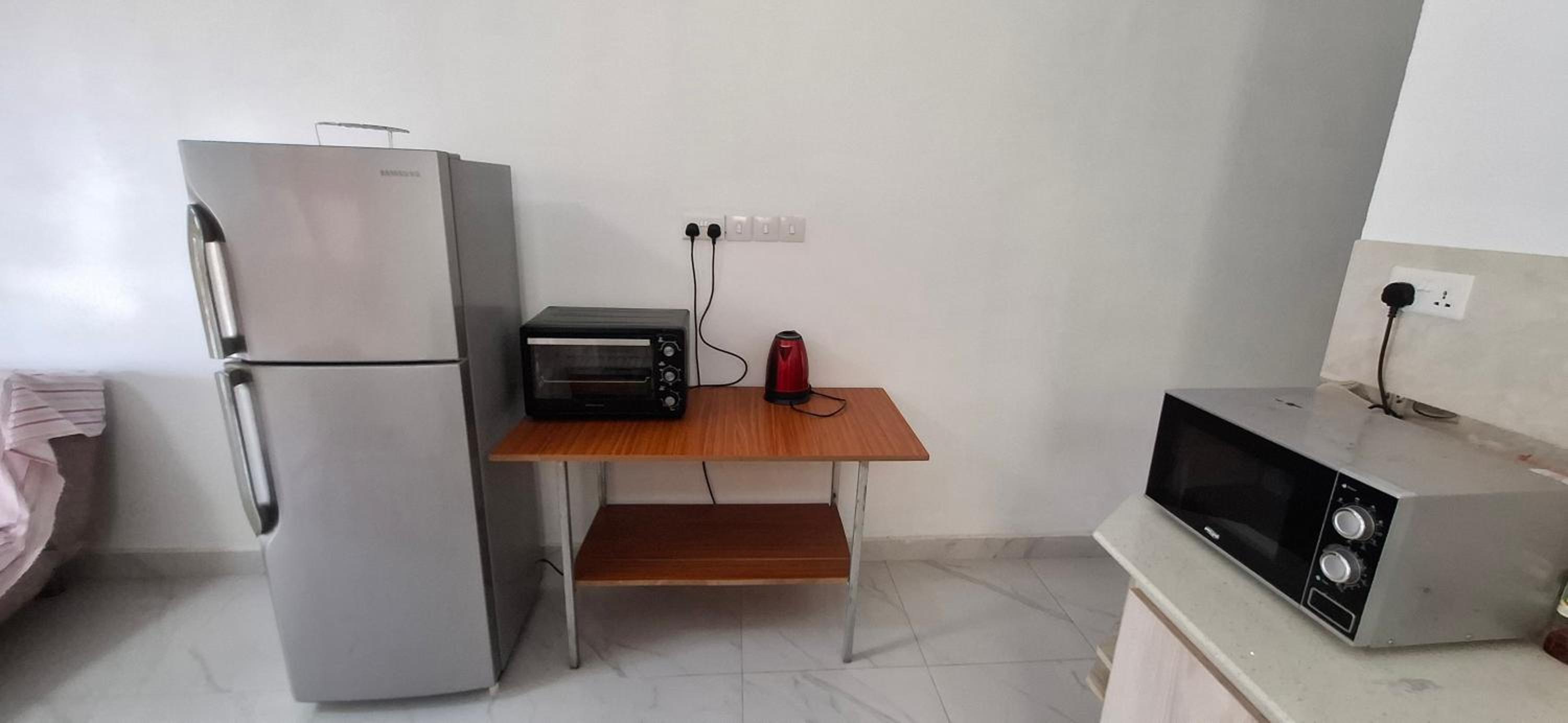 One-Bedroom Apartment with Balcony - Photo 4