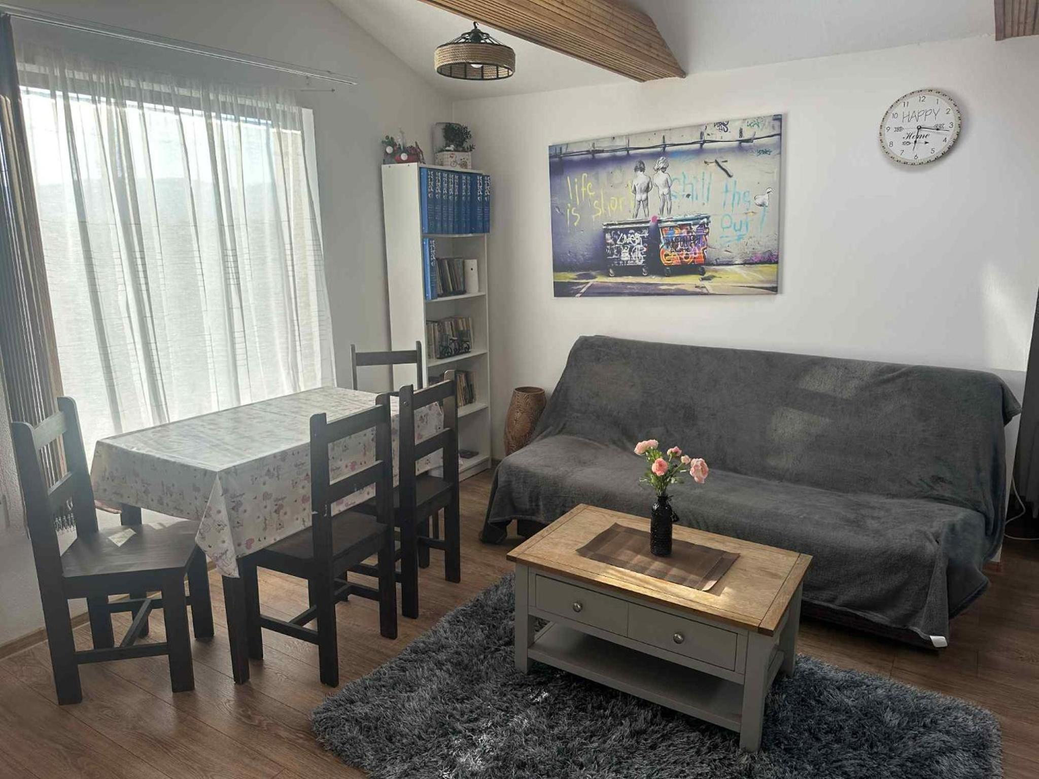 One-Bedroom House photo 2