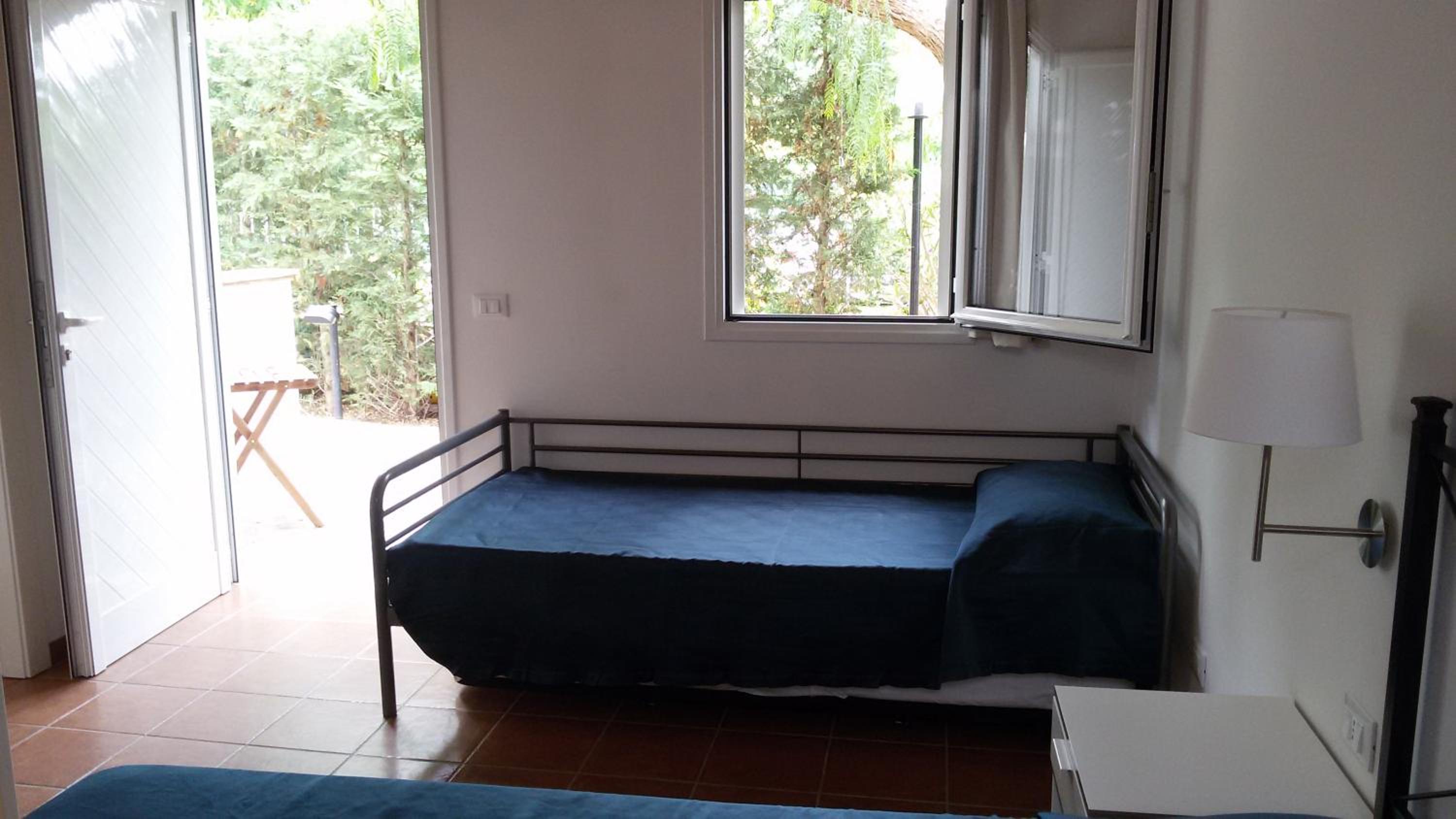 Standard Double Room - Photo 3