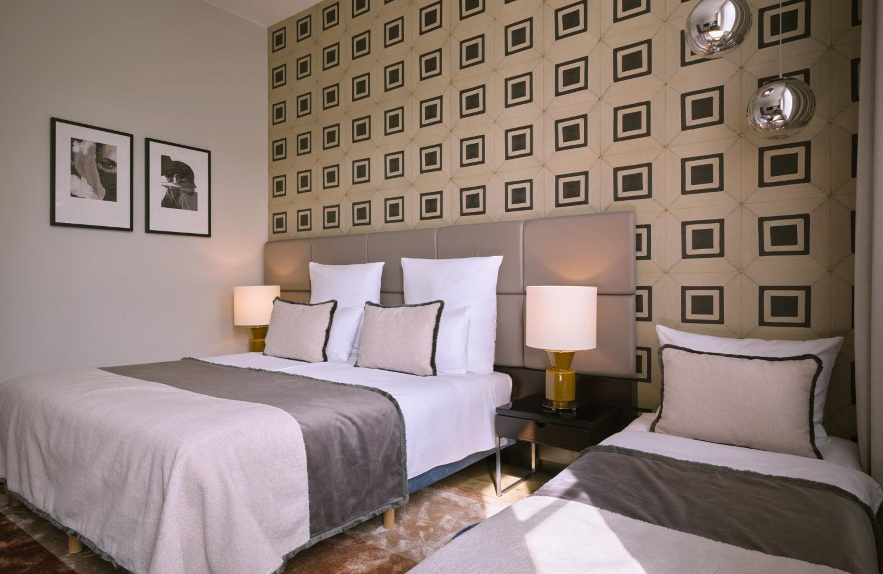 Supreme Triple Room photo 3