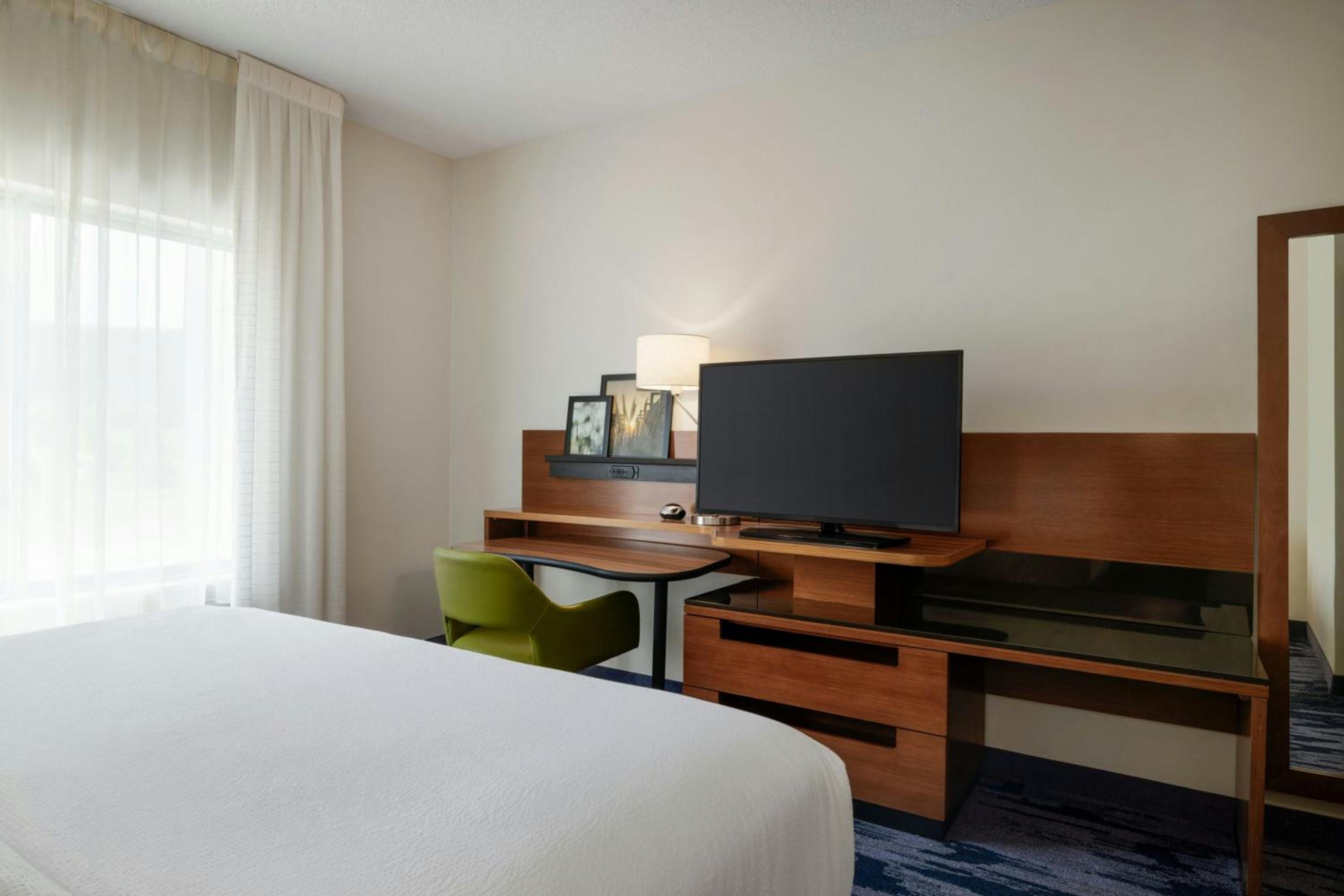 King Room with Roll-in Shower - Mobility and Hearing Accessible photo 3