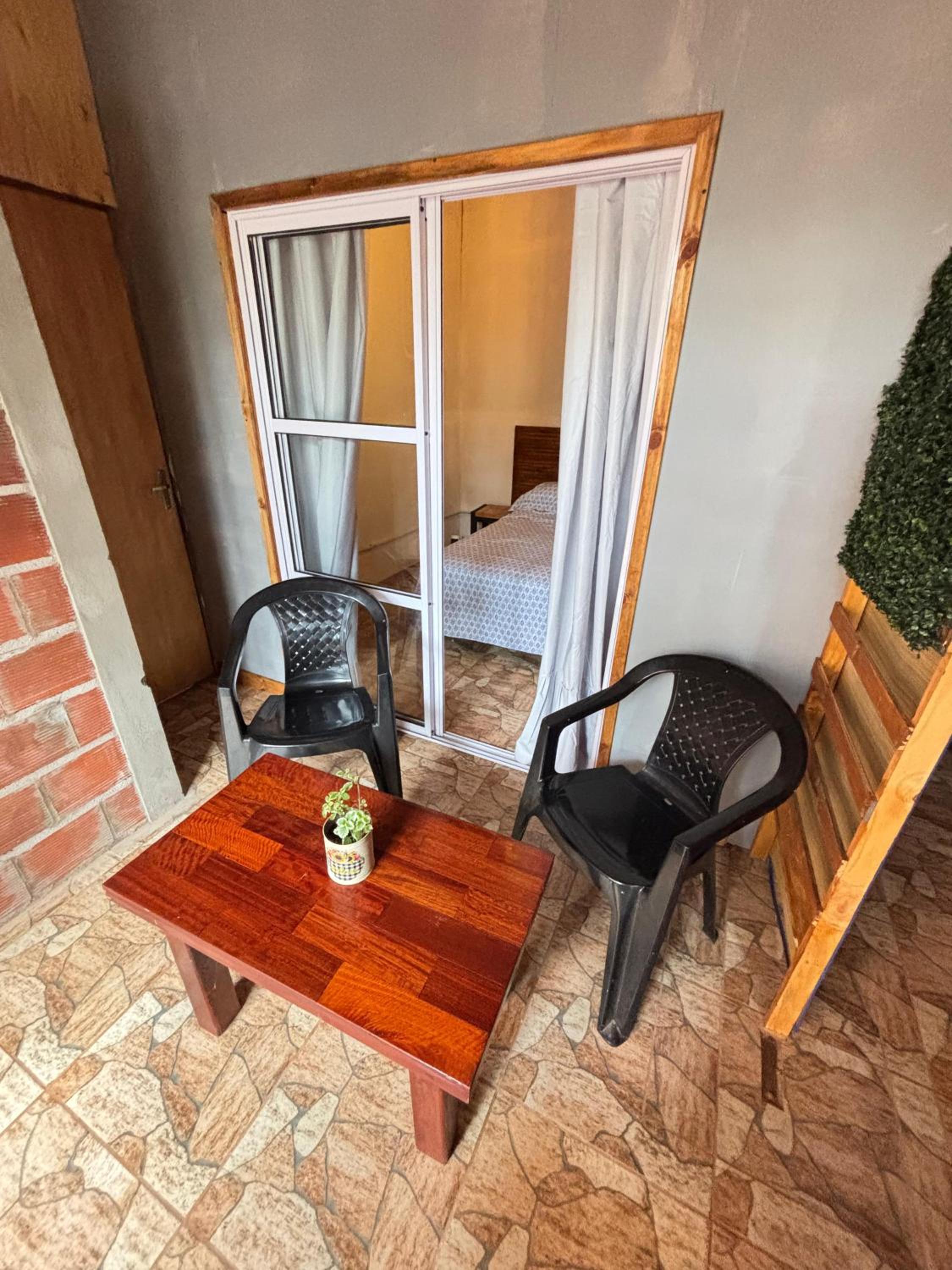 One-Bedroom House photo 2