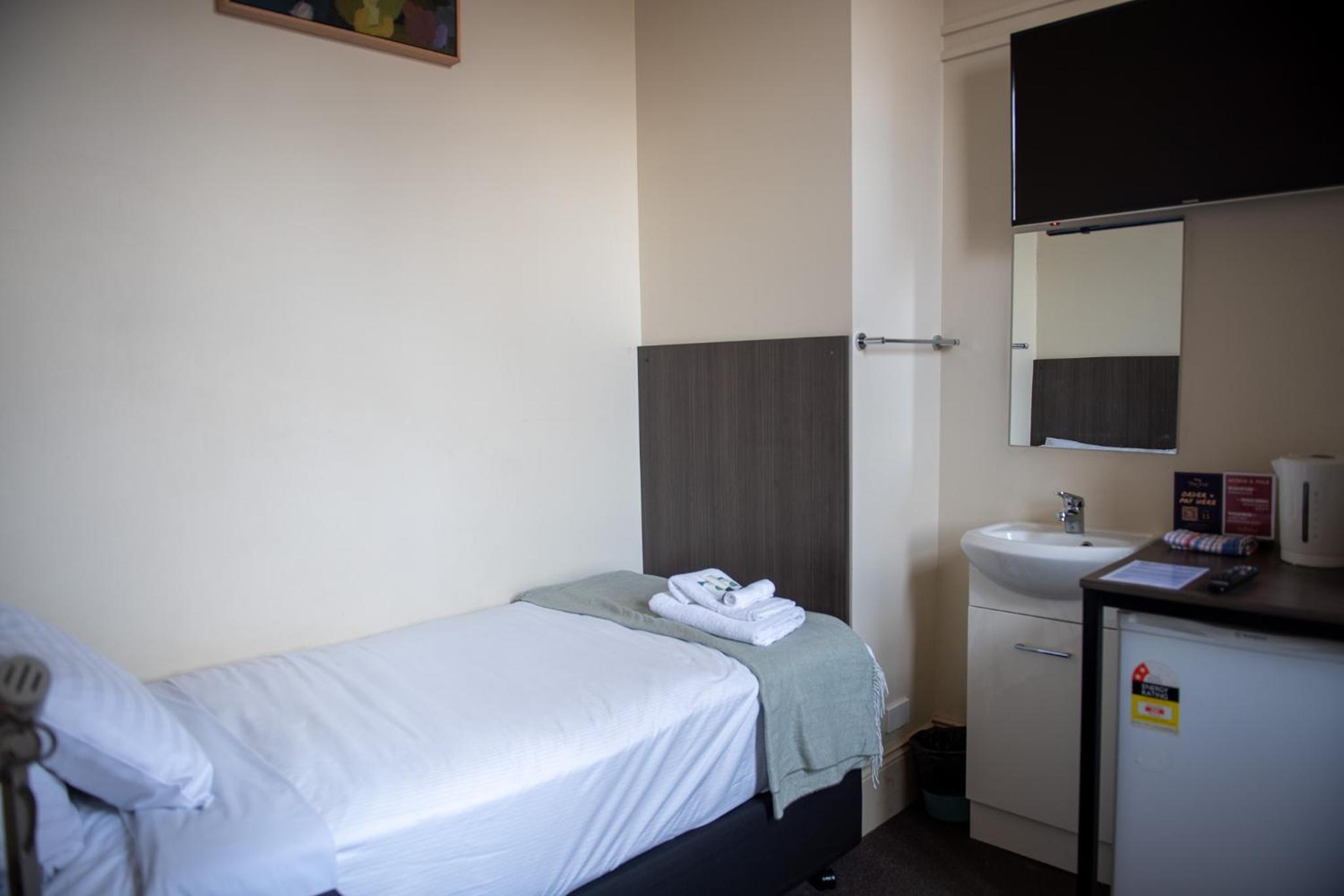 Single Room with Shared Bathroom