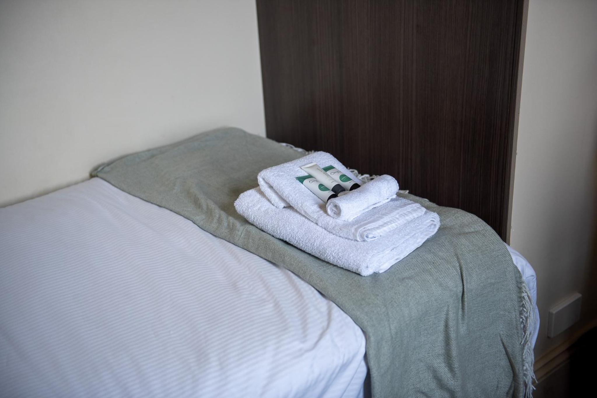 Single Room with Shared Bathroom photo 3